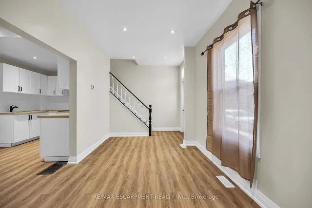 Additional property image - 346 Emerald St