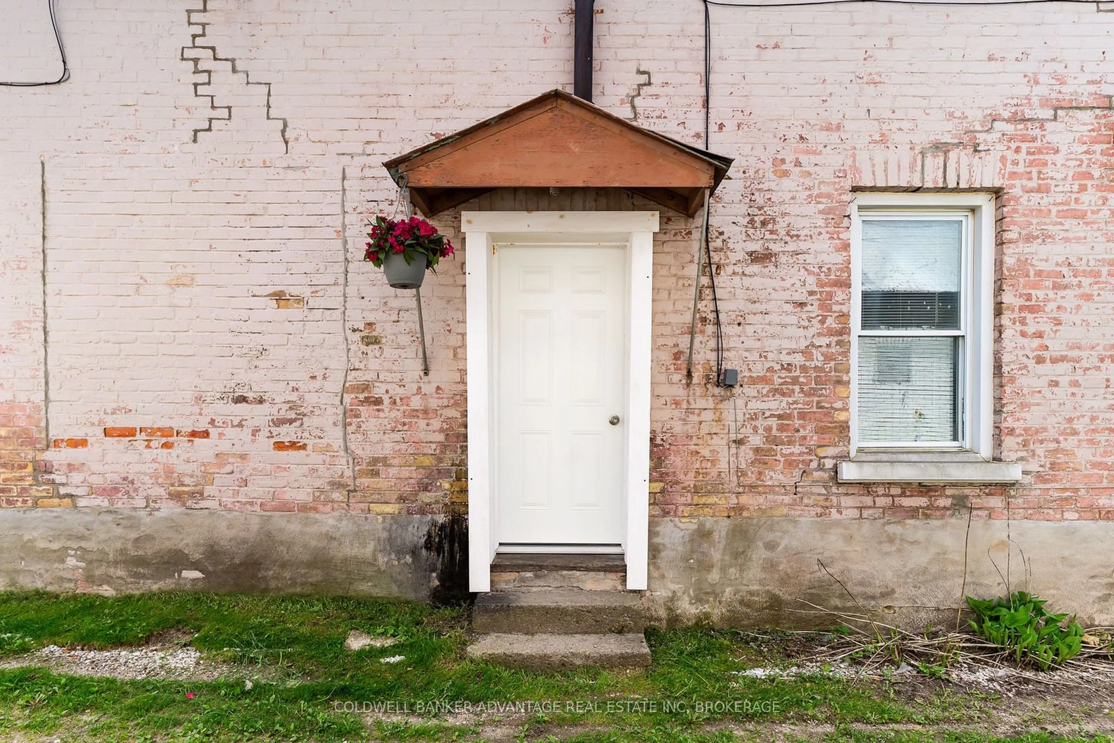 Frontside or backside of a home, cottage for 502 Bruce St, South Bruce Peninsula Ontario N0H 1P0