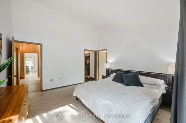 Additional property image - 380 Parkside Dr