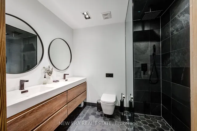 Additional property image - 380 Parkside Dr