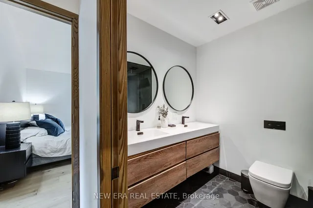 Additional property image - 380 Parkside Dr