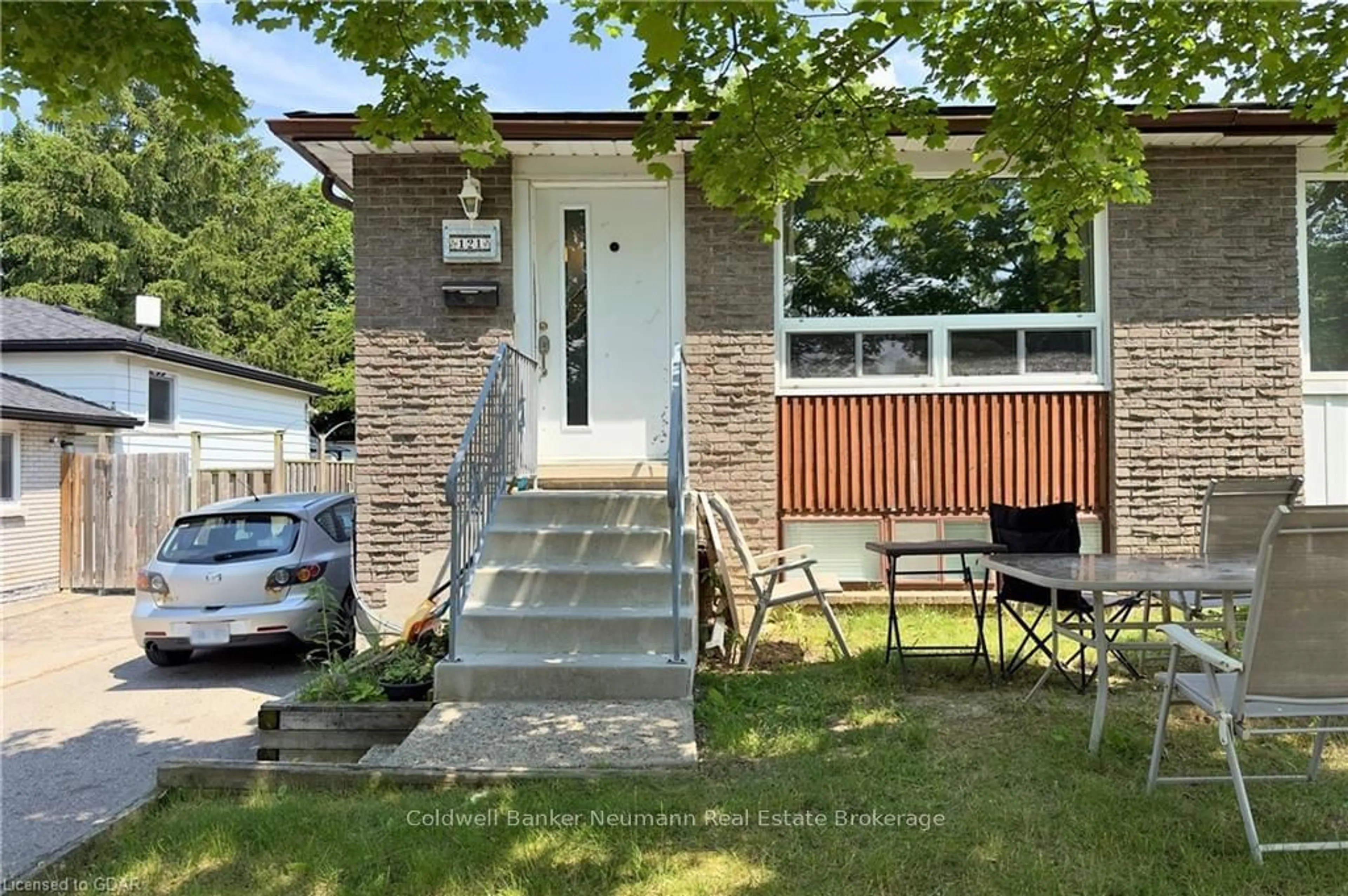 Home with brick exterior material for 121 CONROY Cres, Guelph Ontario N1G 2V5