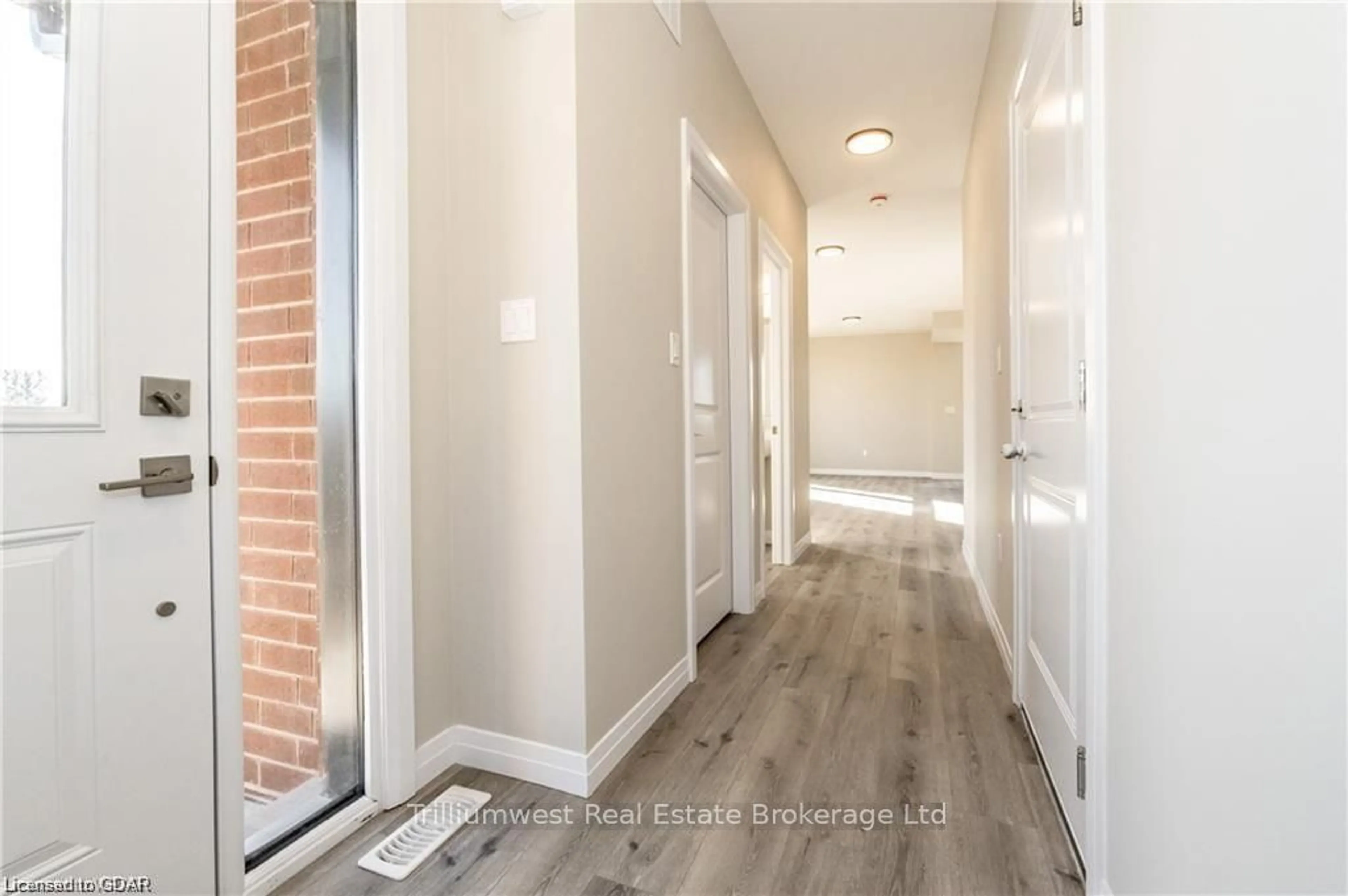 Indoor entryway, wood floors for 81 AYR MEADOWS Cres, North Dumfries Ontario N0B 1E0