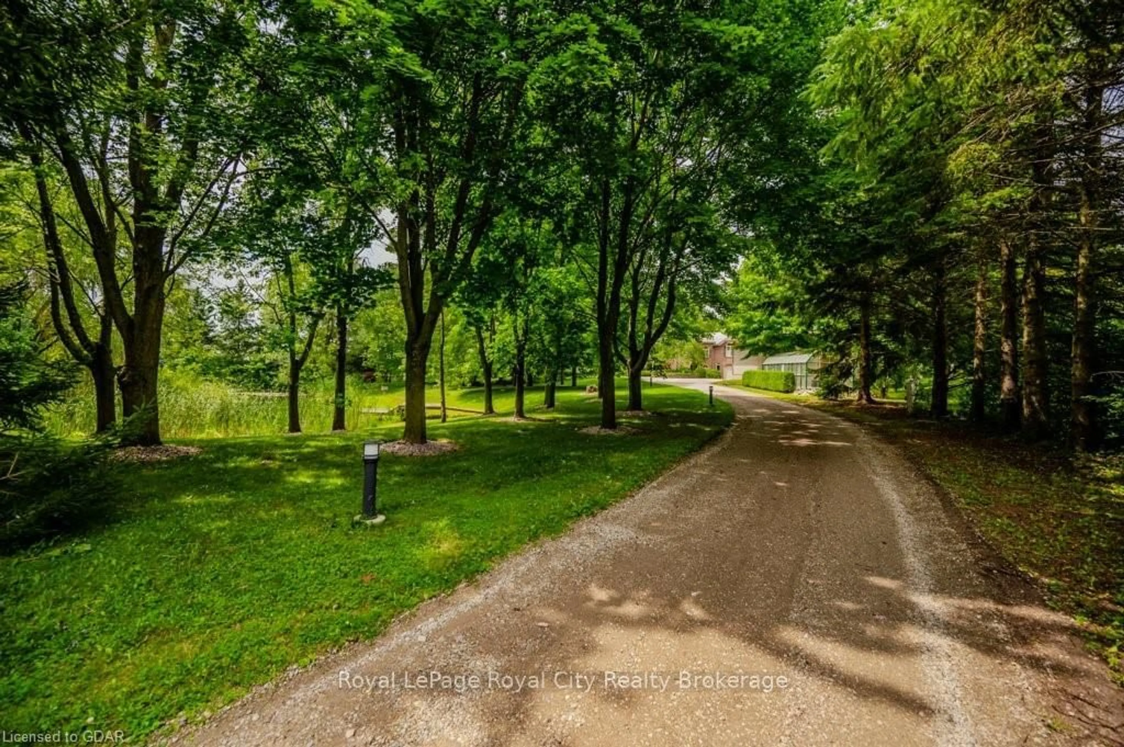 Patio, the street view for 7456 WELLINGTON ROAD 51 Rd, Guelph/Eramosa Ontario N1H 6J2