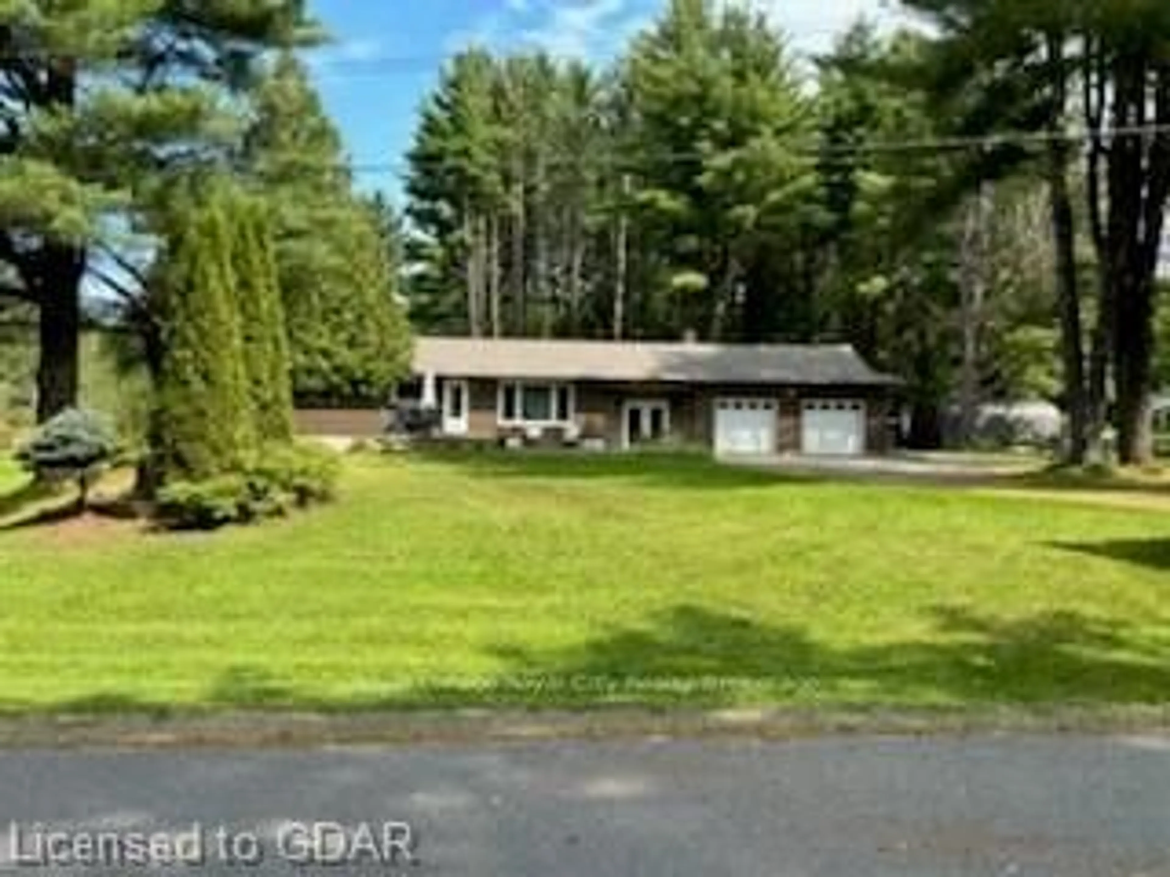 Frontside or backside of a home, cottage for 5 WILLIAM St, Bracebridge Ontario P1L 0A1