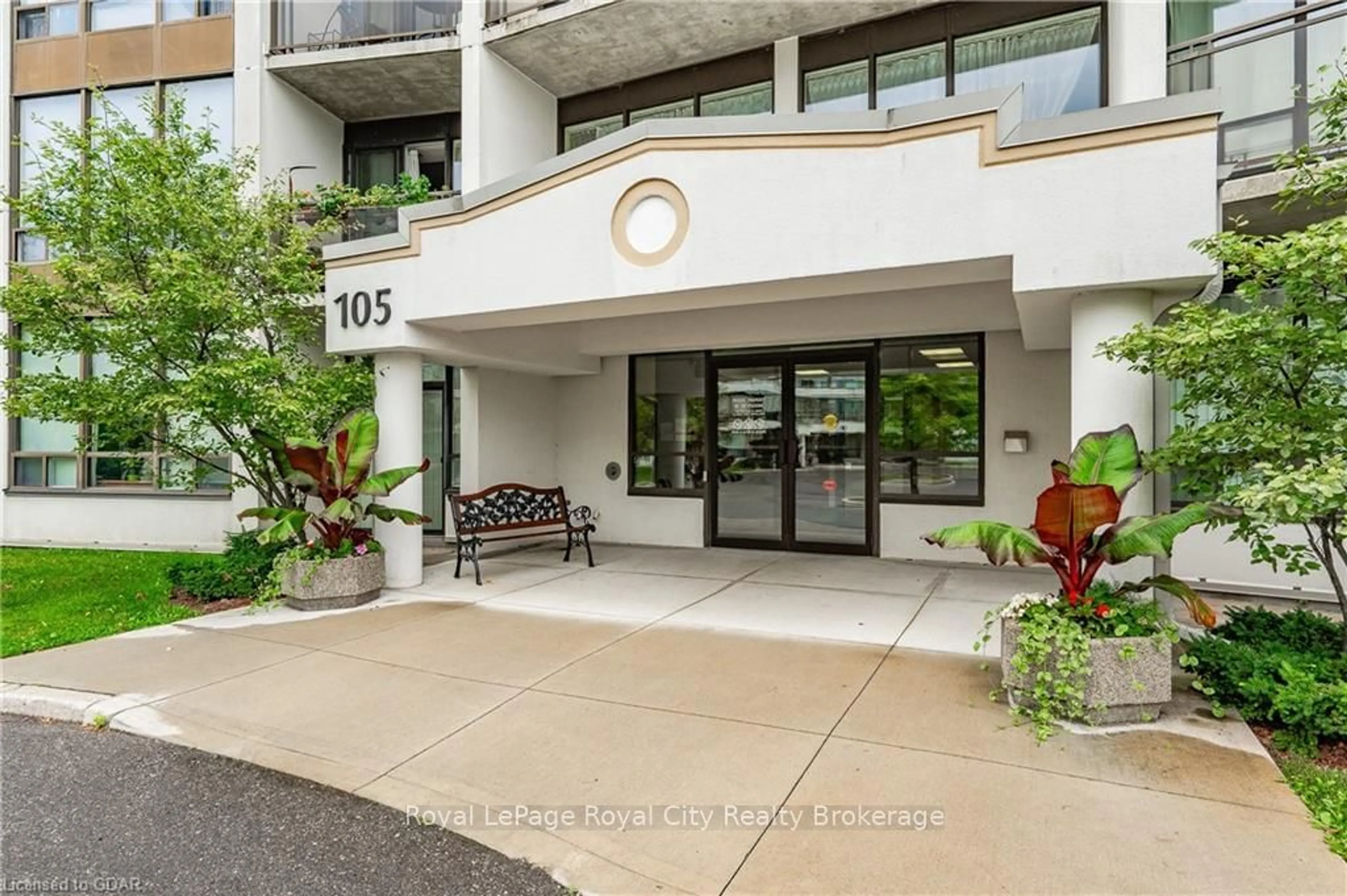 Indoor foyer for 105 BAGOT St #313, Guelph Ontario N1H 8H4