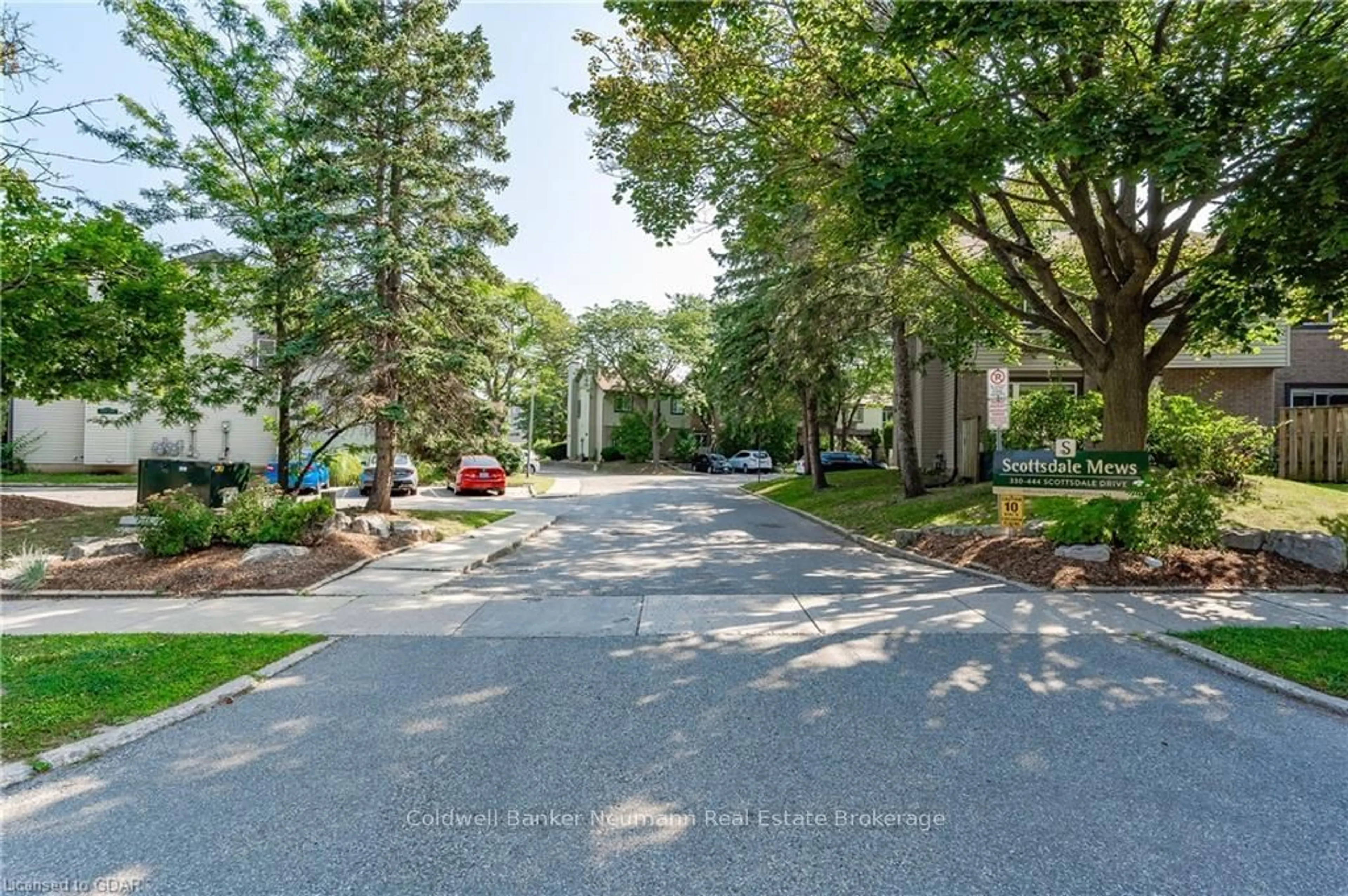 A pic from exterior of the house or condo, the street view for 360 SCOTTSDALE Dr #85, Guelph Ontario N1G 2Z8