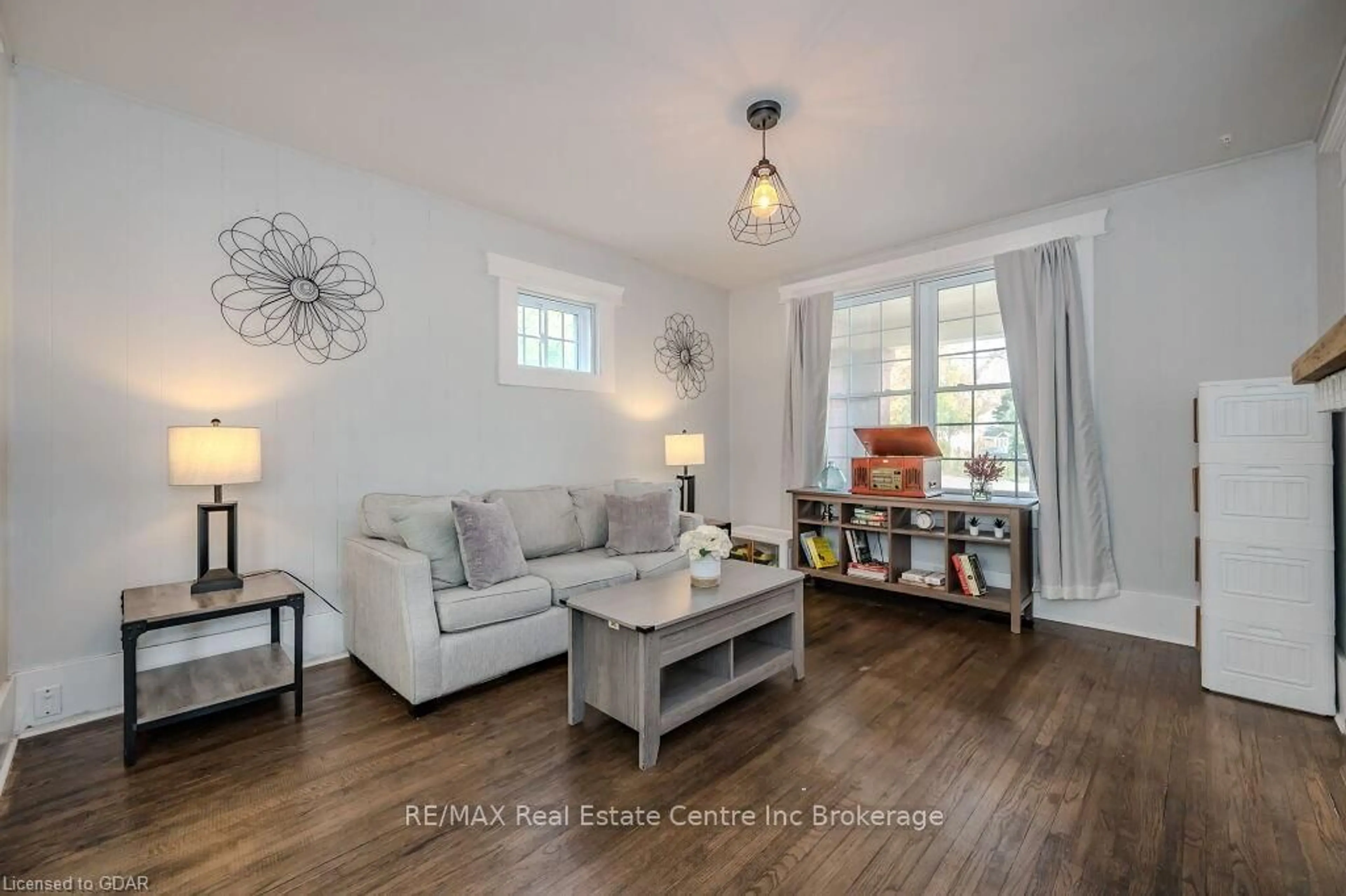 Living room, wood floors for 54 ERAMOSA Rd, Guelph Ontario N1E 2L5