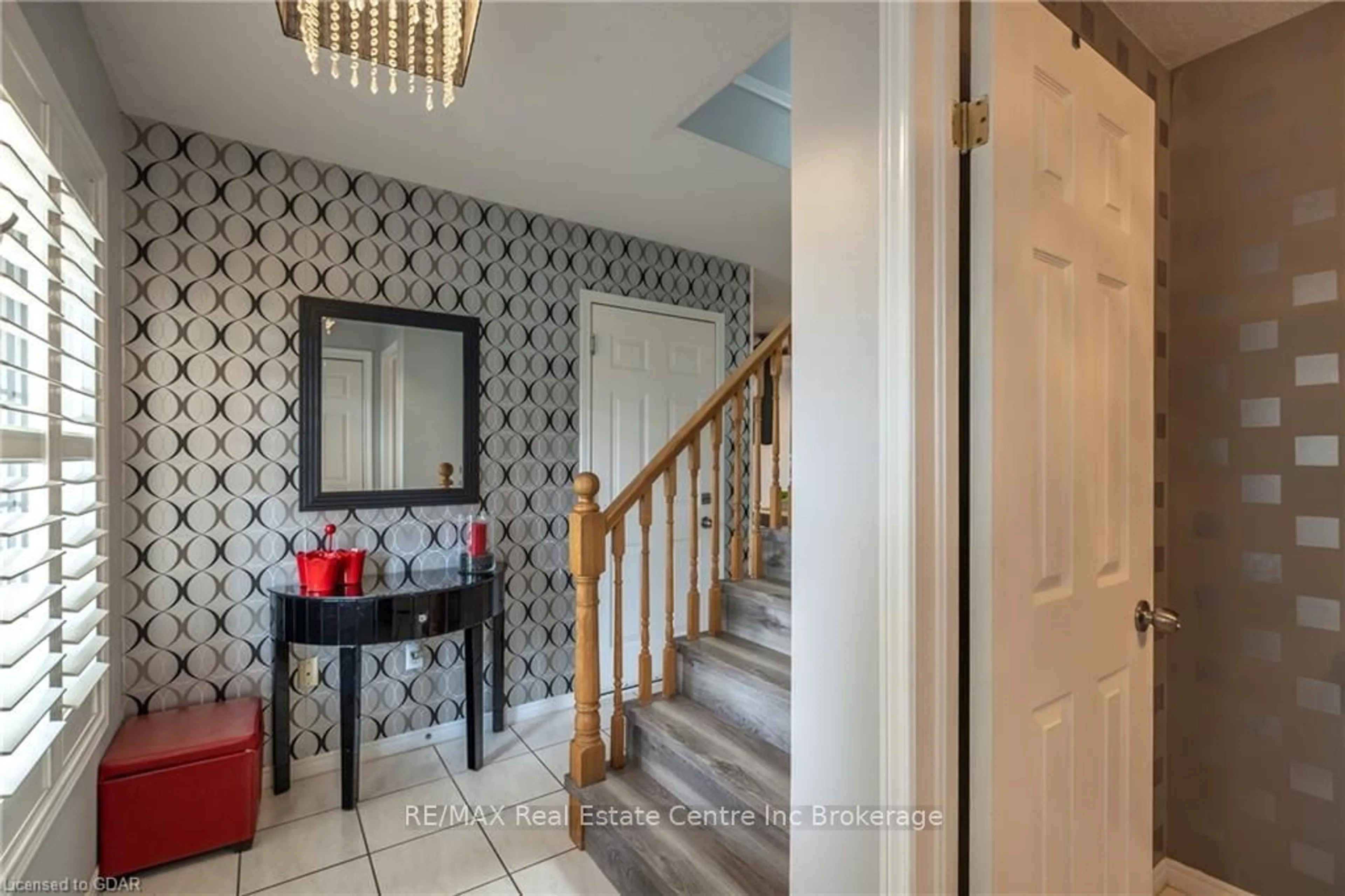 Indoor entryway, wood floors for 297 GRANGE Rd, Guelph Ontario N1E 7B5