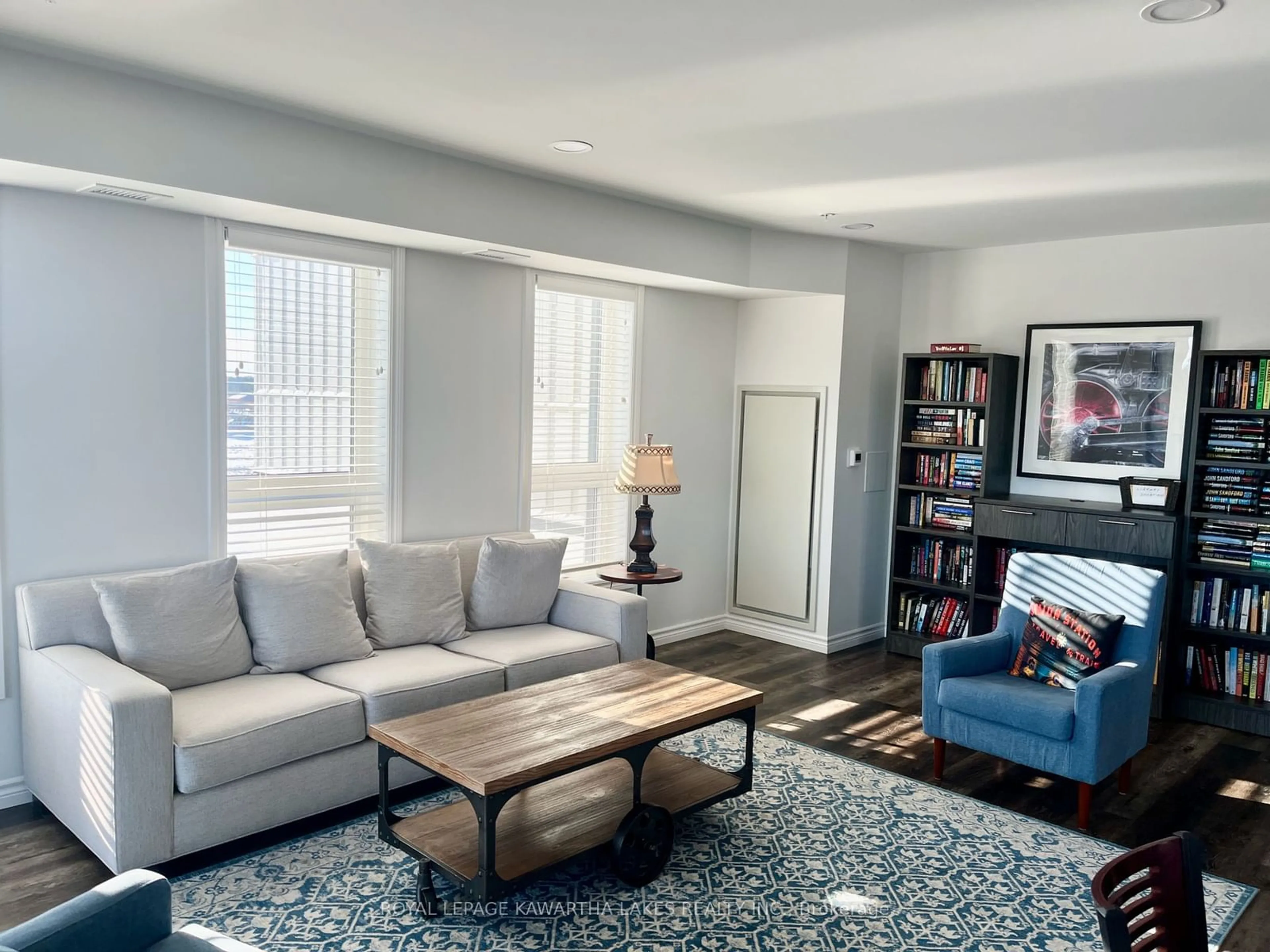 Living room, wood floors for 58 Glenelg St #307, Kawartha Lakes Ontario K9V 0M9