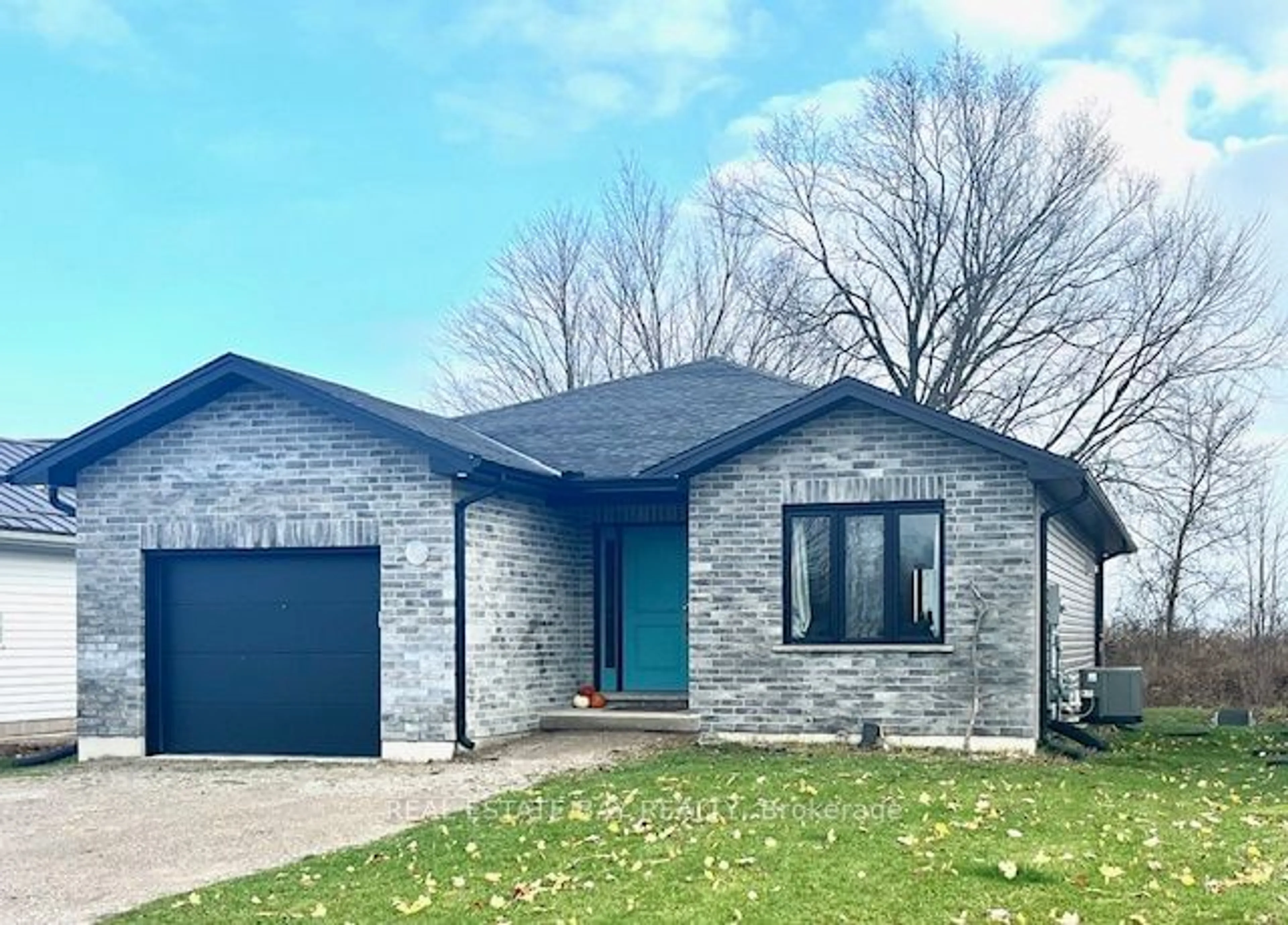 Home with brick exterior material for 271 South St, Southwest Middlesex Ontario N0L 1M0