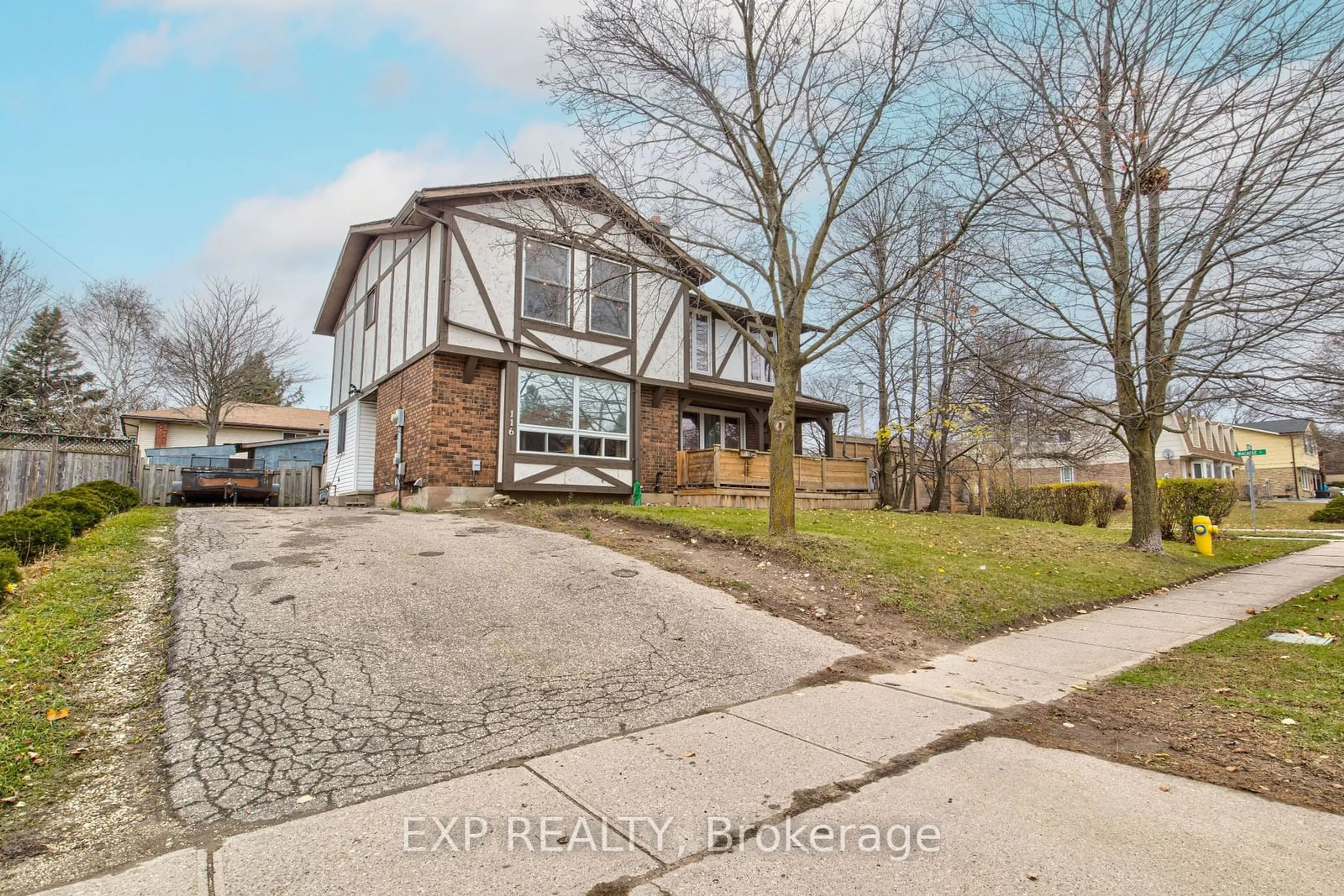 Frontside or backside of a home, the street view for 116 Glamis Rd, Cambridge Ontario N1R 6S8