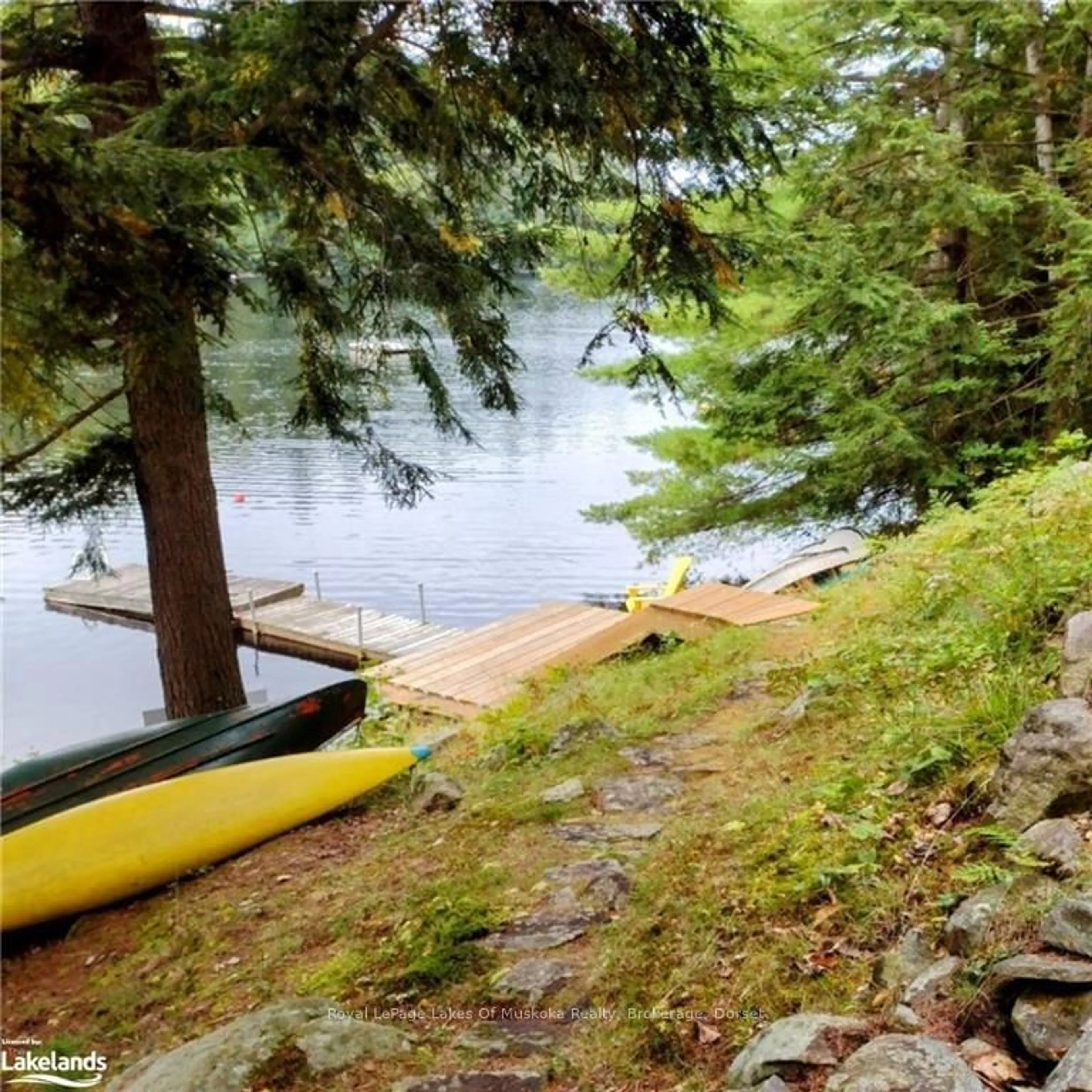 Patio, lake for 11001 CRANE LAKE Dr, Algonquin Highlands Ontario P0A 1E0