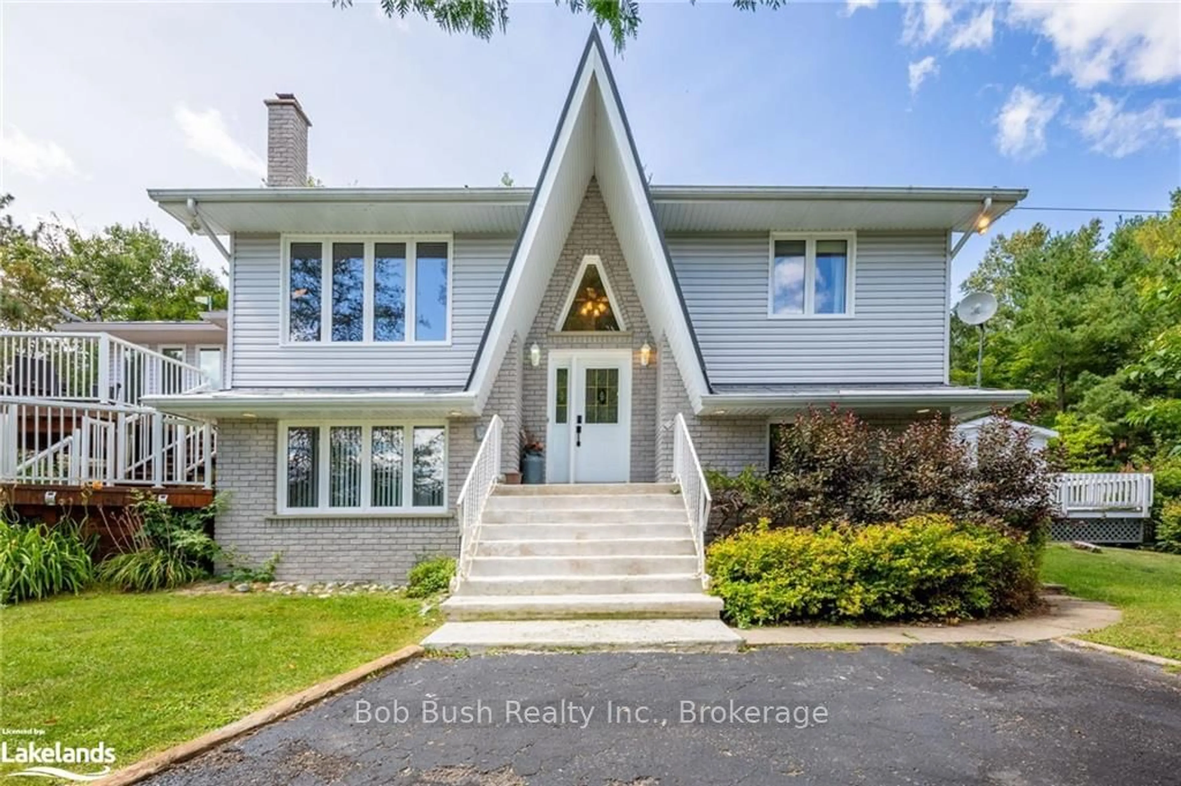 Frontside or backside of a home, the front or back of building for 34 ISLAND Rd, St. Charles Ontario P0M 2W0