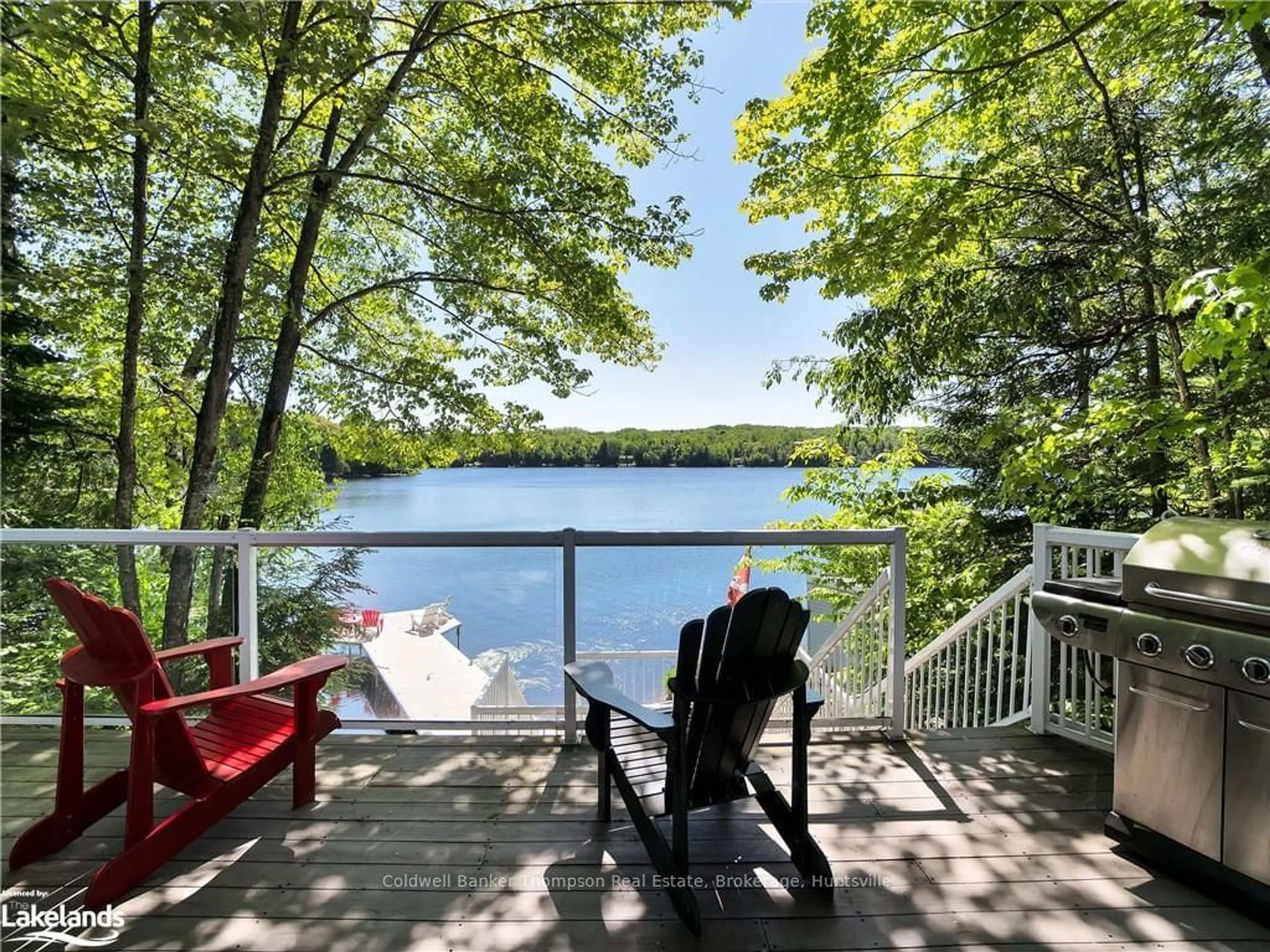 Patio, cottage for 157 MENOMINEE LAKE Rd, Huntsville Ontario P1H 2J3