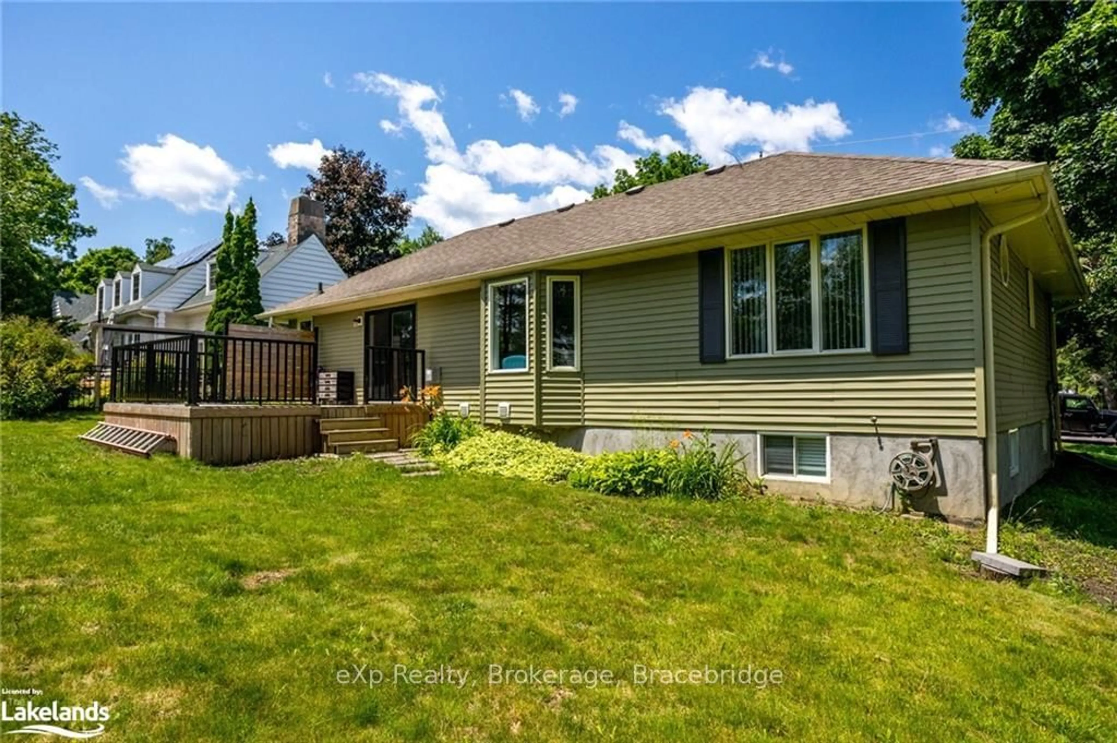 Frontside or backside of a home, the fenced backyard for 9 MIDDLETON Dr, Peterborough Ontario K9J 4Z1