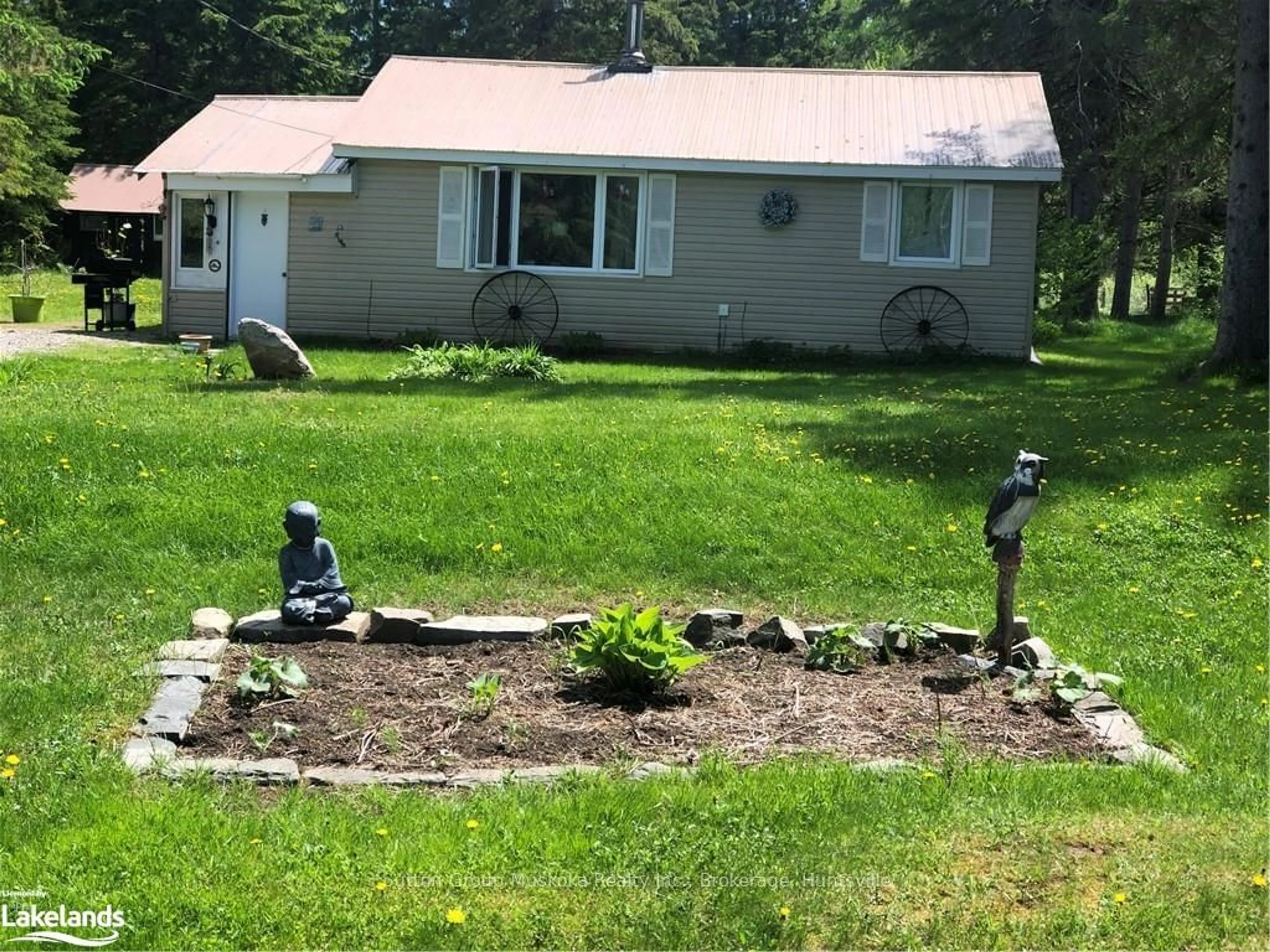 Frontside or backside of a home, cottage for 25 DOE LAKE Rd, Armour Ontario P0A 1L0