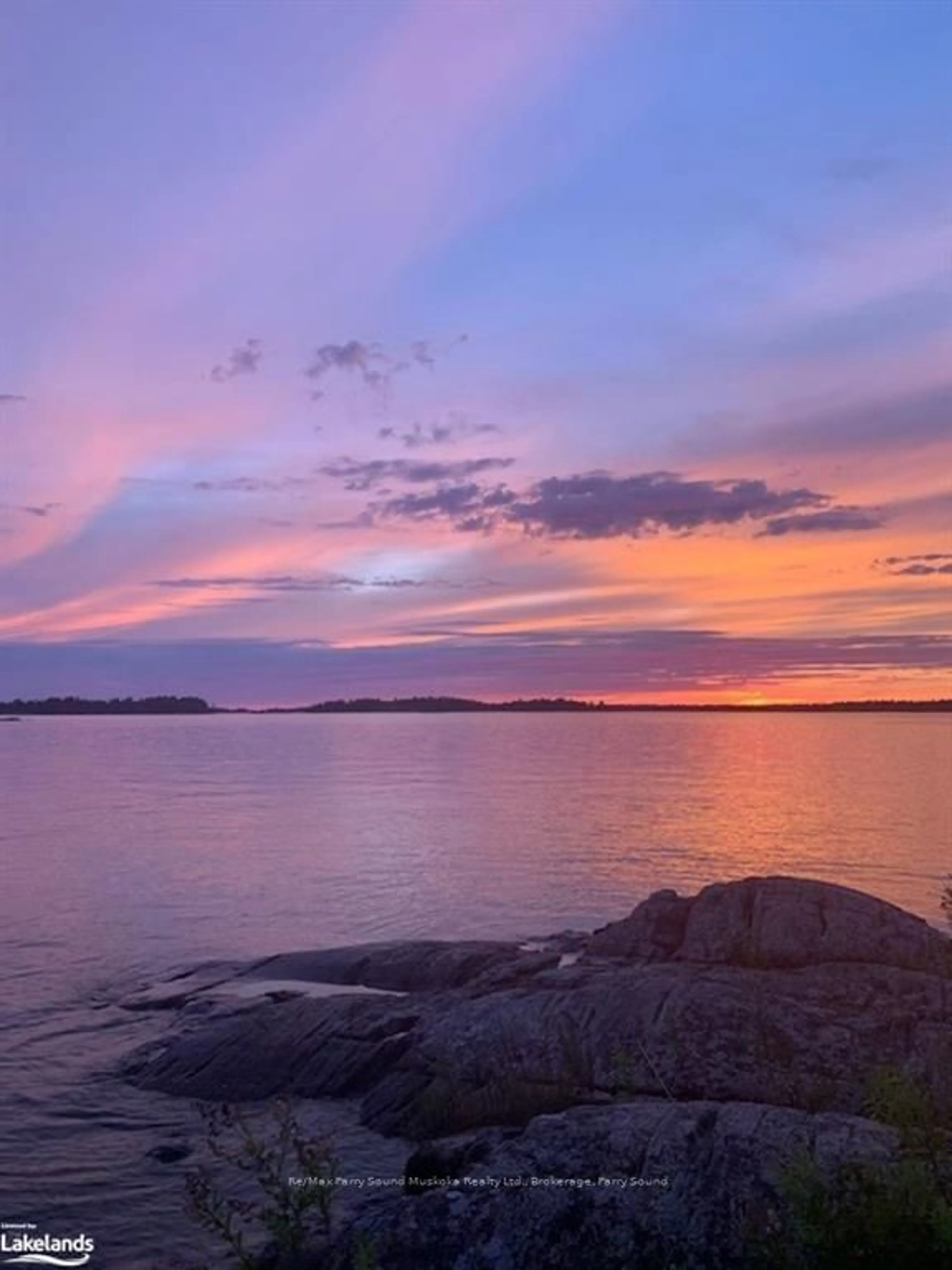 A pic of a room for 1 A71 EYEWAHAY, The Archipelago Ontario P0G 1K0