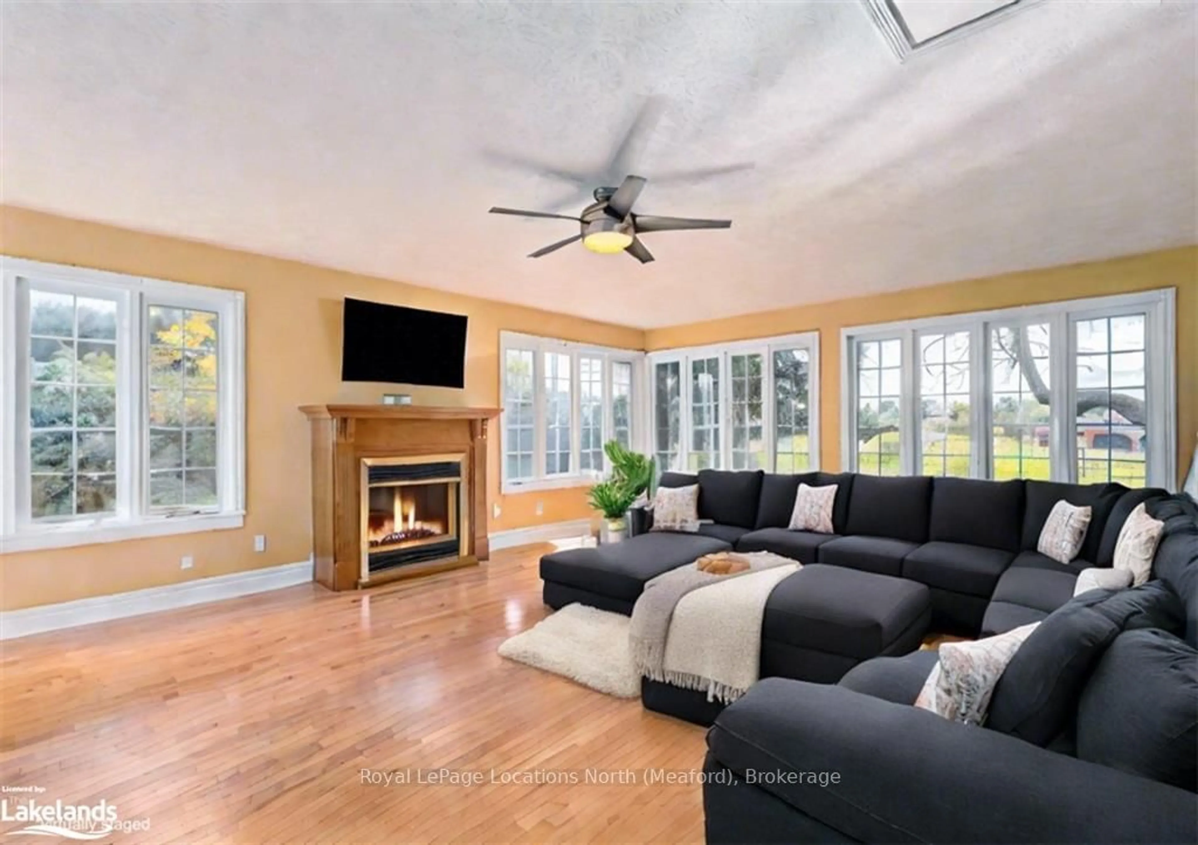 Living room, wood floors for 788070 GREY ROAD 13, Blue Mountains Ontario N0H 1J0