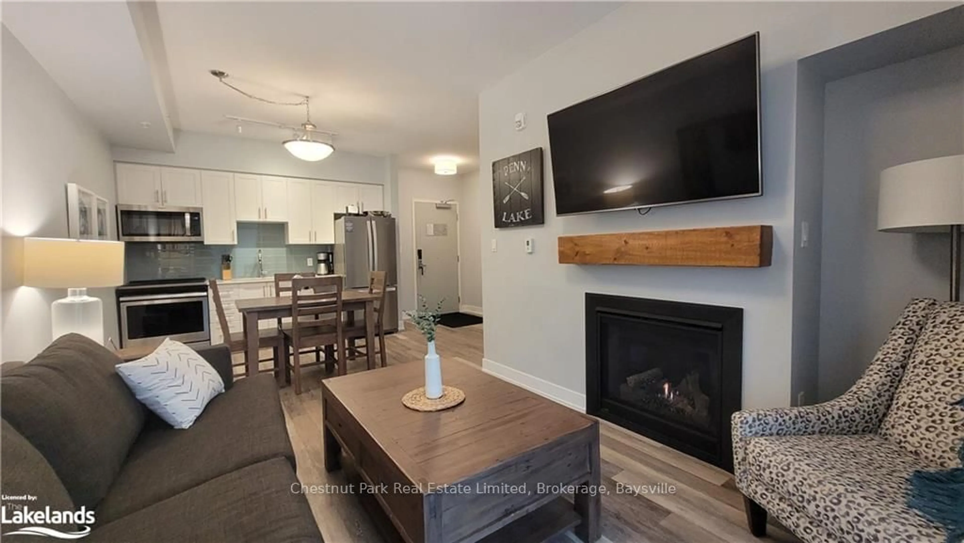 Open concept kitchen for 25 PEN LAKE POINT Rd #330, Huntsville Ontario P1H 1A9