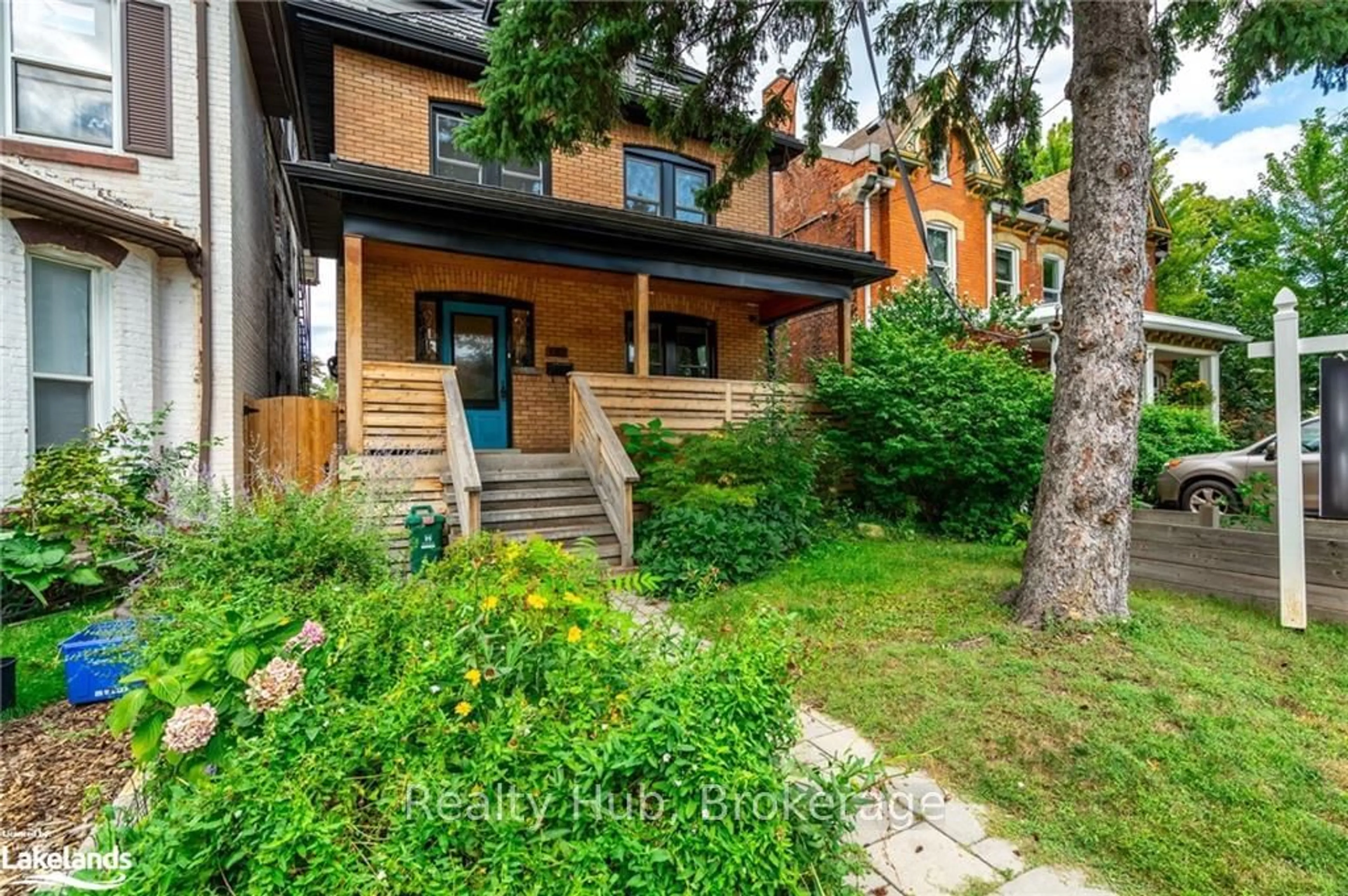 A pic from exterior of the house or condo, cottage for 182 HERKIMER St, Hamilton Ontario L8P 2H6