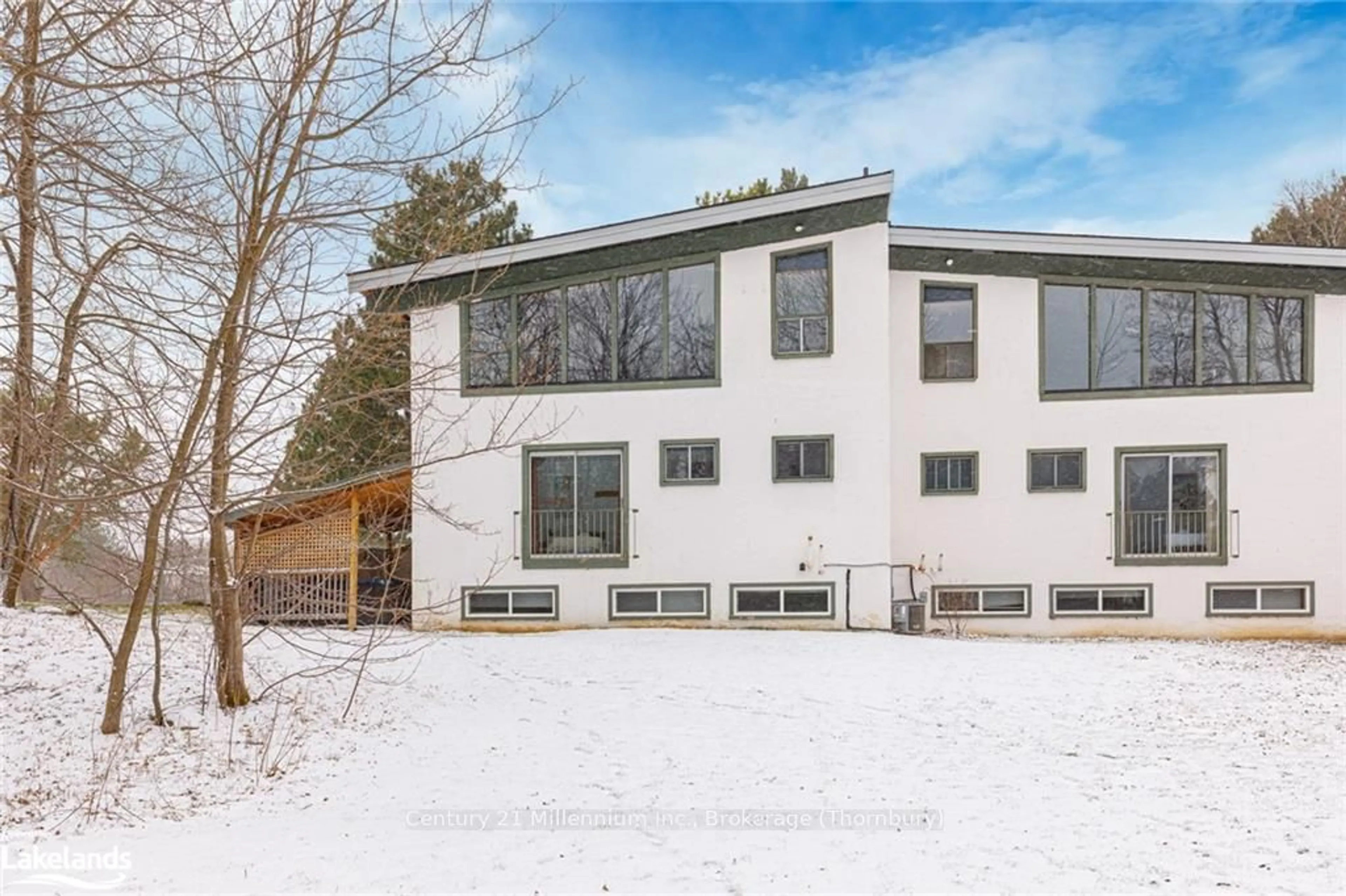 Frontside or backside of a home, the front or back of building for 141 KANDAHAR Lane, Blue Mountains Ontario L9Y 0N3