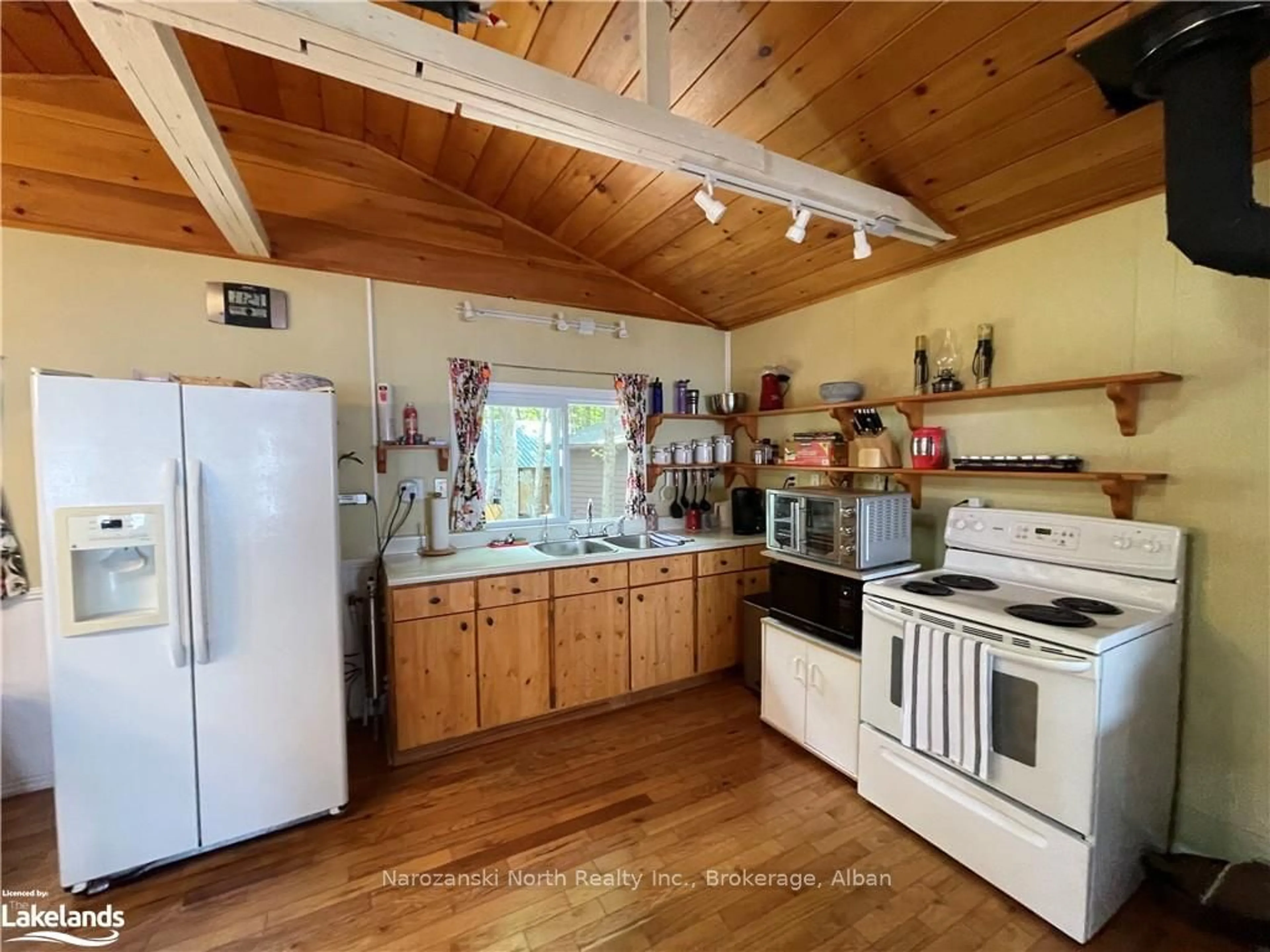 Kitchen, wood floors, cottage for 390 HARDWOOD - WC21, West Nipissing Ontario P0H 1R0