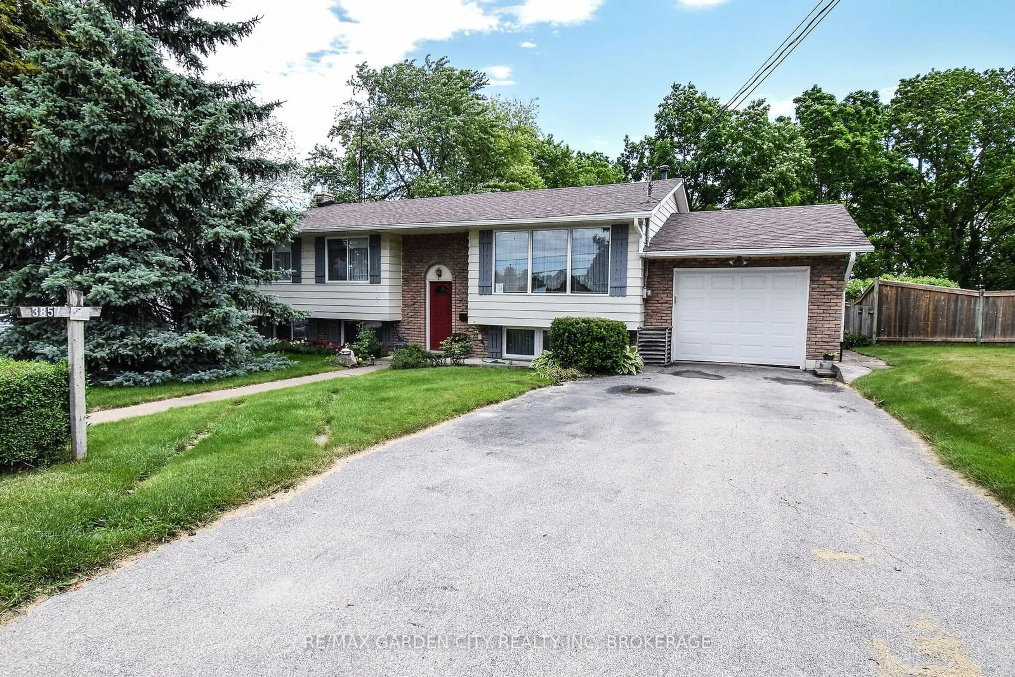 Frontside or backside of a home, cottage for 3857 Victoria Ave, Lincoln Ontario L0R 2C0