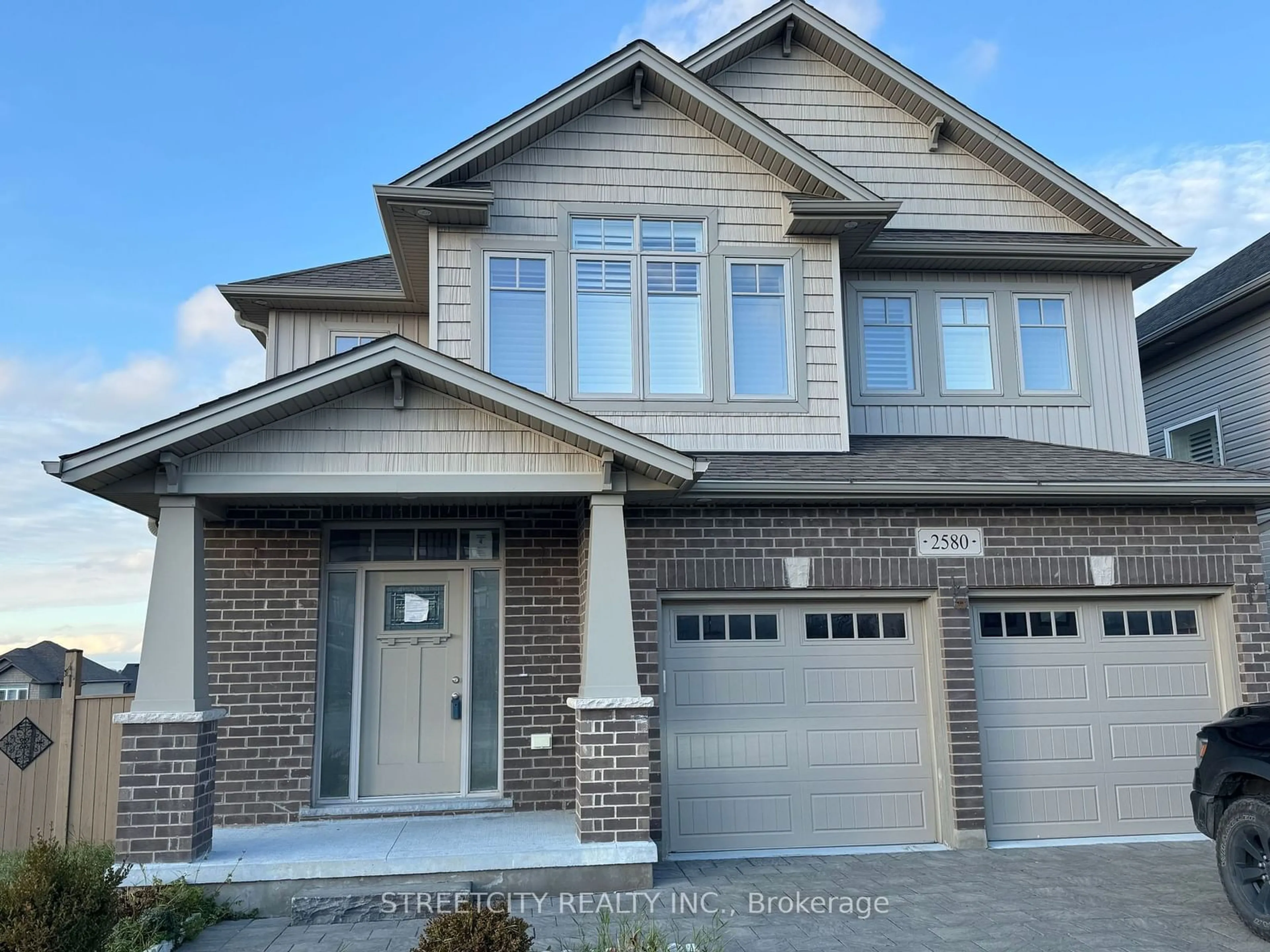 Home with brick exterior material for 2580 Holbrook Dr, London Ontario N6M 0G3