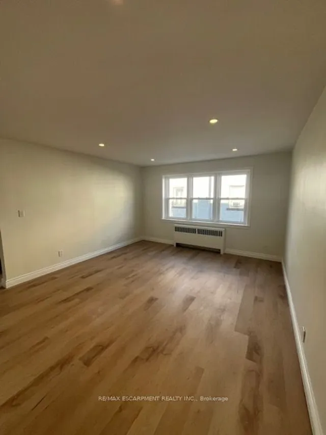 Additional property image - 1759 King St Unit 15