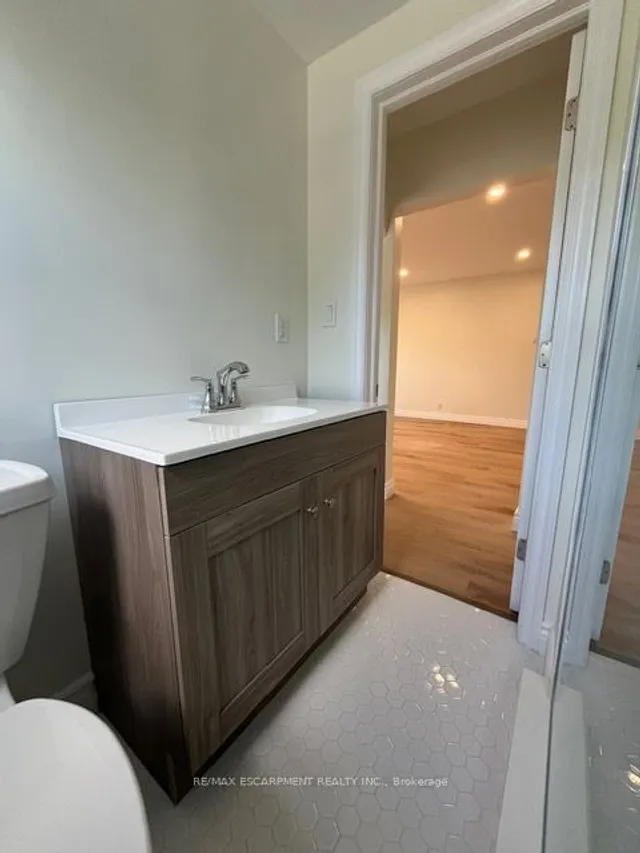 Additional property image - 1759 King St Unit 15