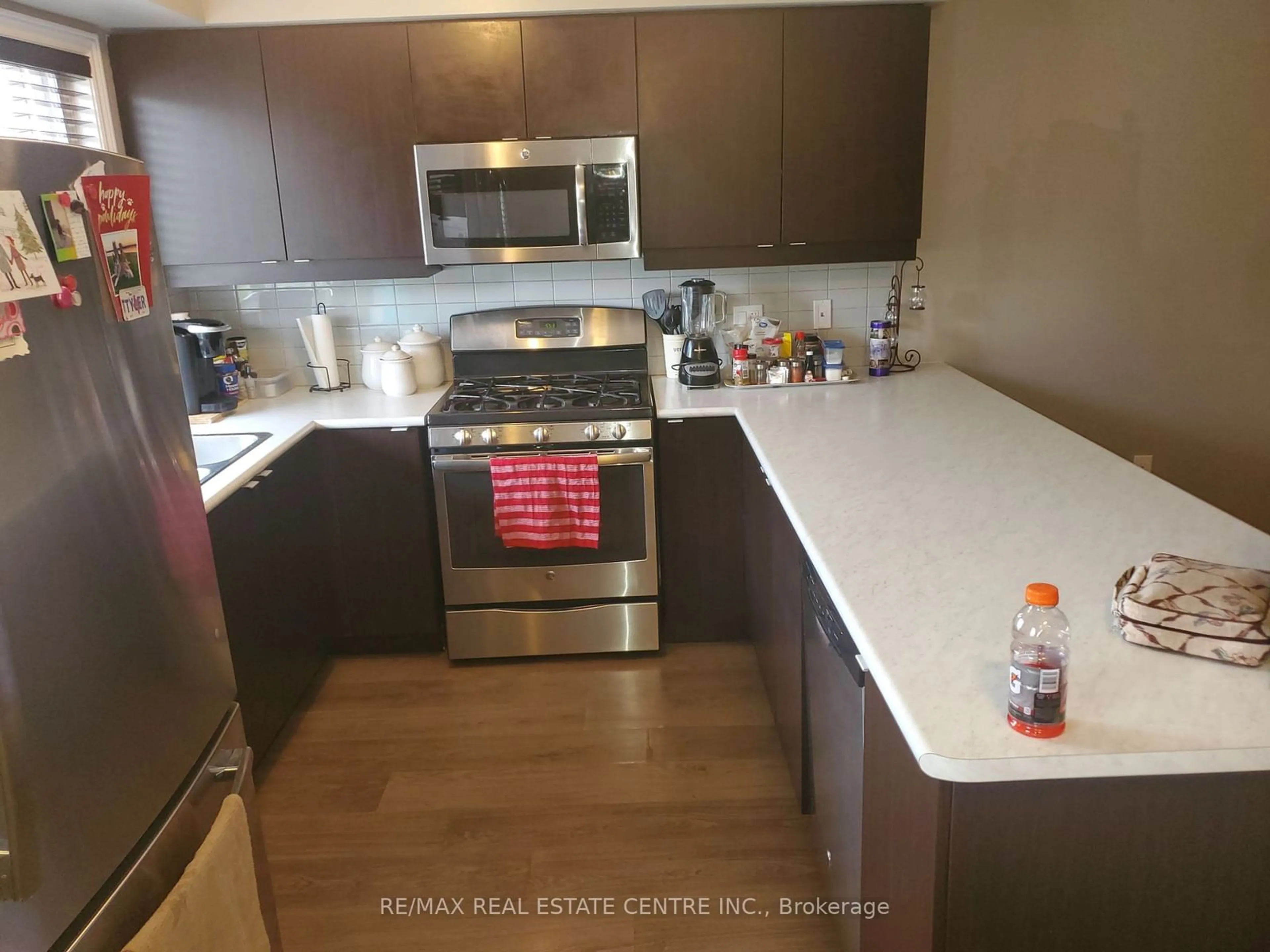 Open concept kitchen for 701 Homer Watson Blvd #79, Kitchener Ontario N2C 0B5