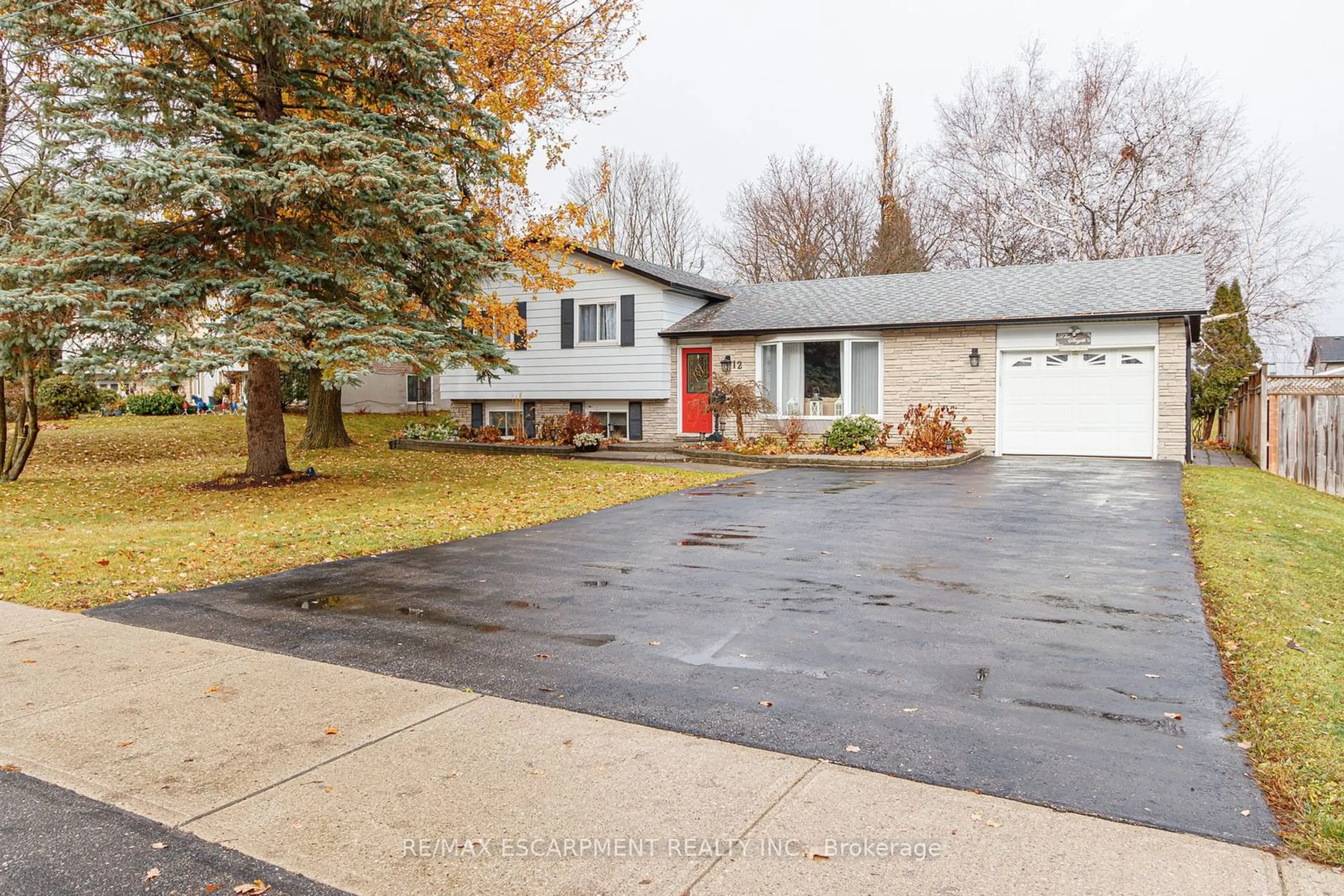 Frontside or backside of a home, the street view for 12 School Rd, Shelburne Ontario L9V 3P5