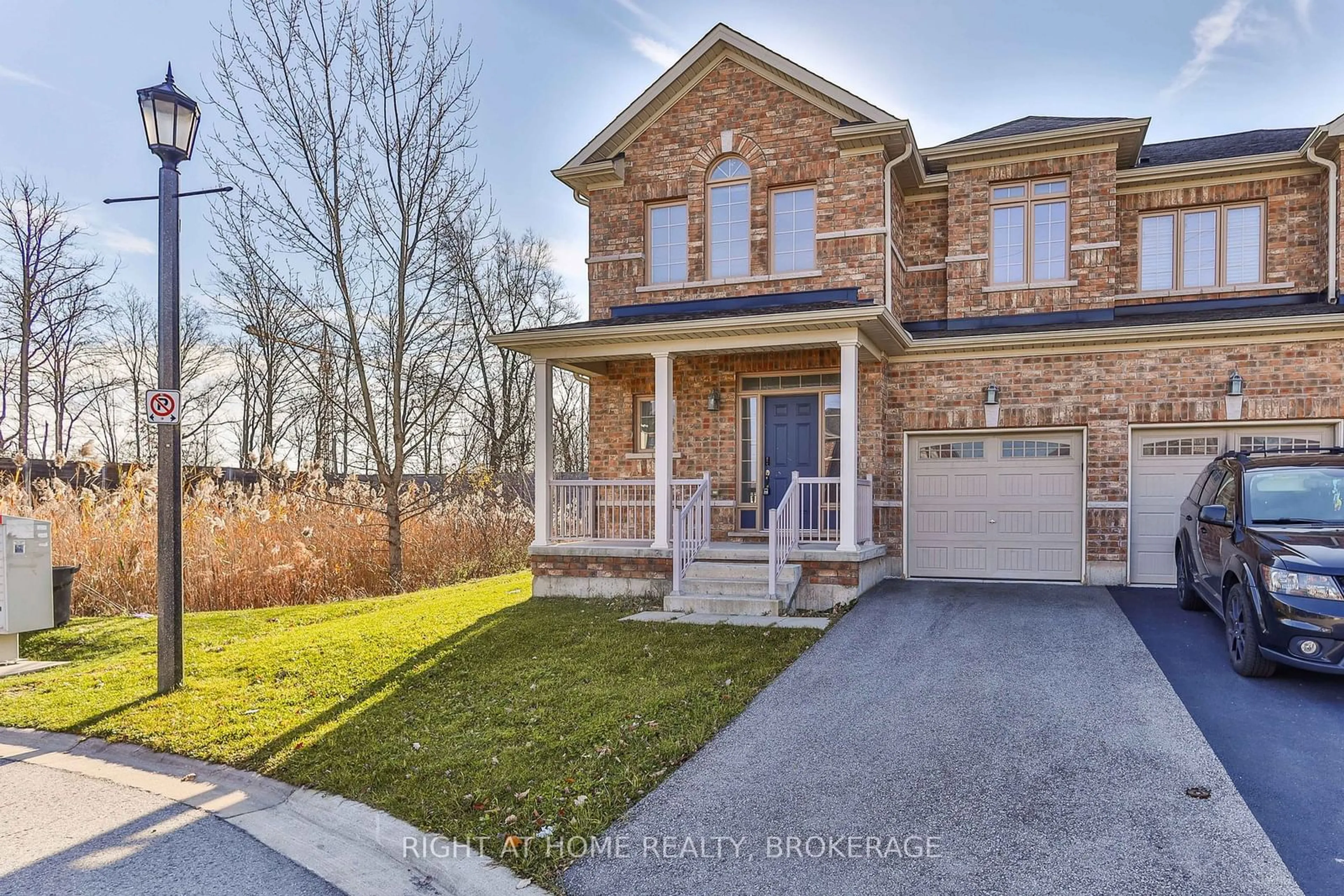 Home with brick exterior material for 7512 Marpin Crt, Niagara Falls Ontario L2H 0P3