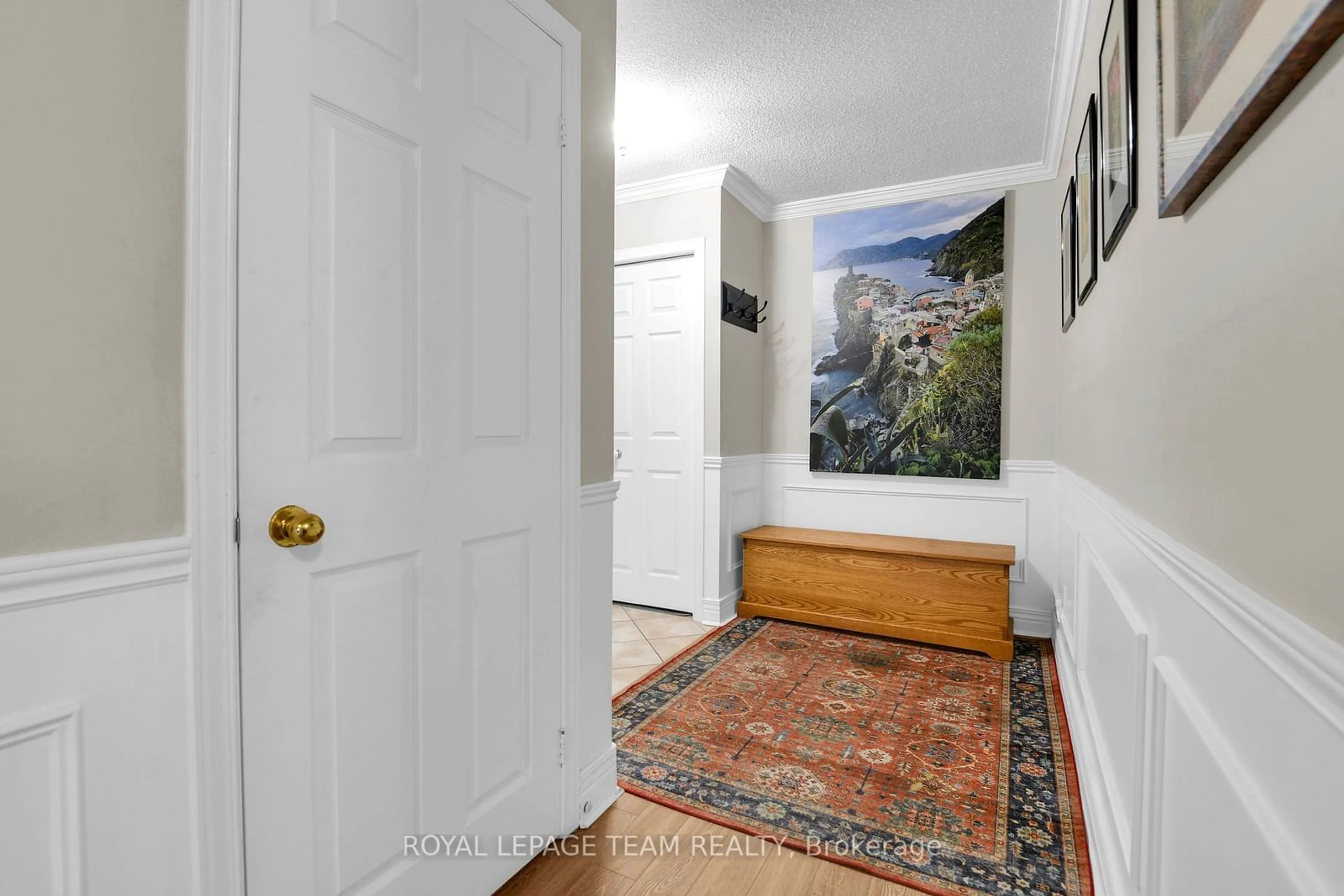 Indoor entryway, unknown floor for 959 North River Rd #205, Overbook - Castleheights and Area Ontario K1K 3V3