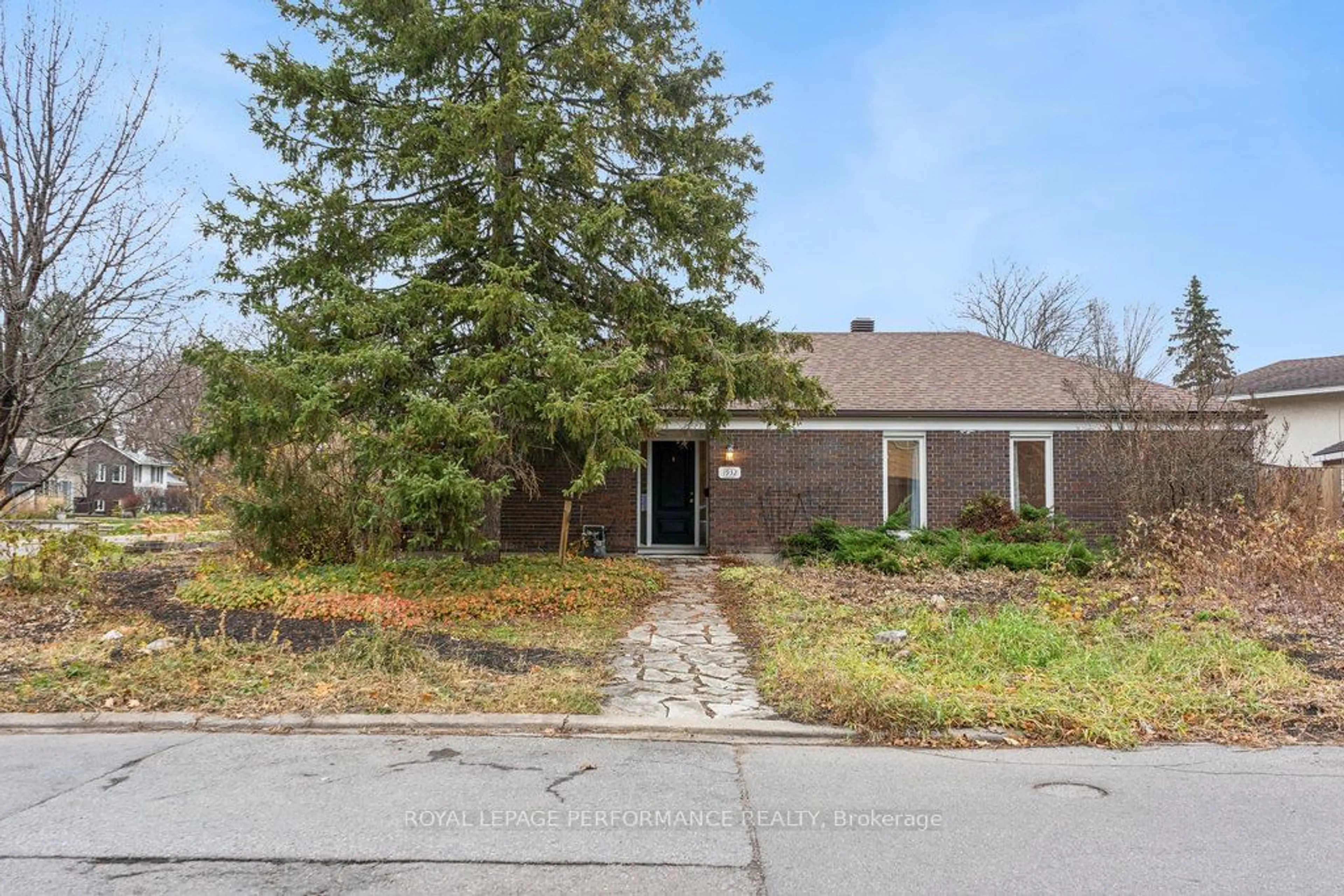 Frontside or backside of a home, the street view for 1932 Marquis Ave, Beacon Hill North - South and Area Ontario K1J 8J2