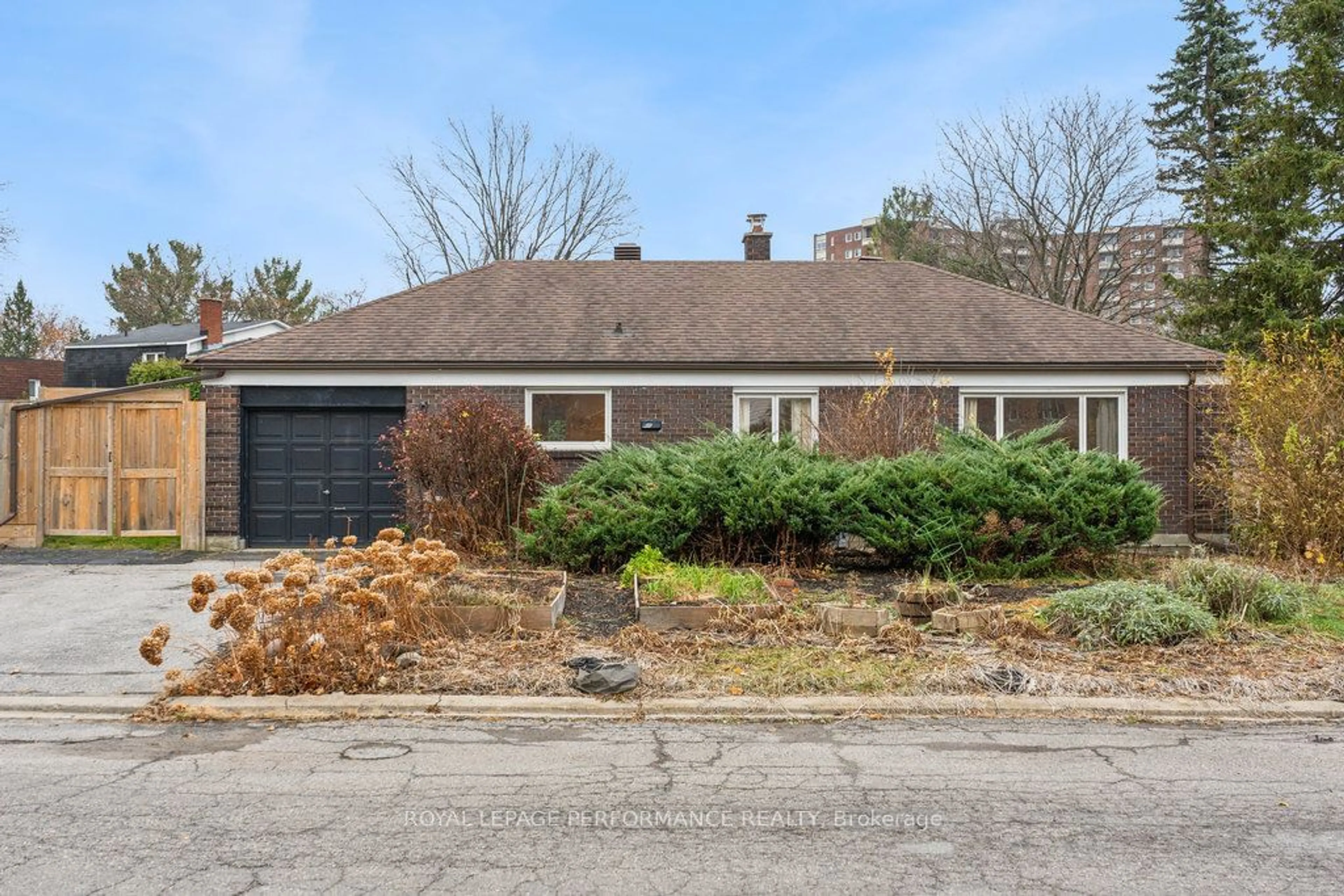 Frontside or backside of a home, the street view for 1932 Marquis Ave, Beacon Hill North - South and Area Ontario K1J 8J2