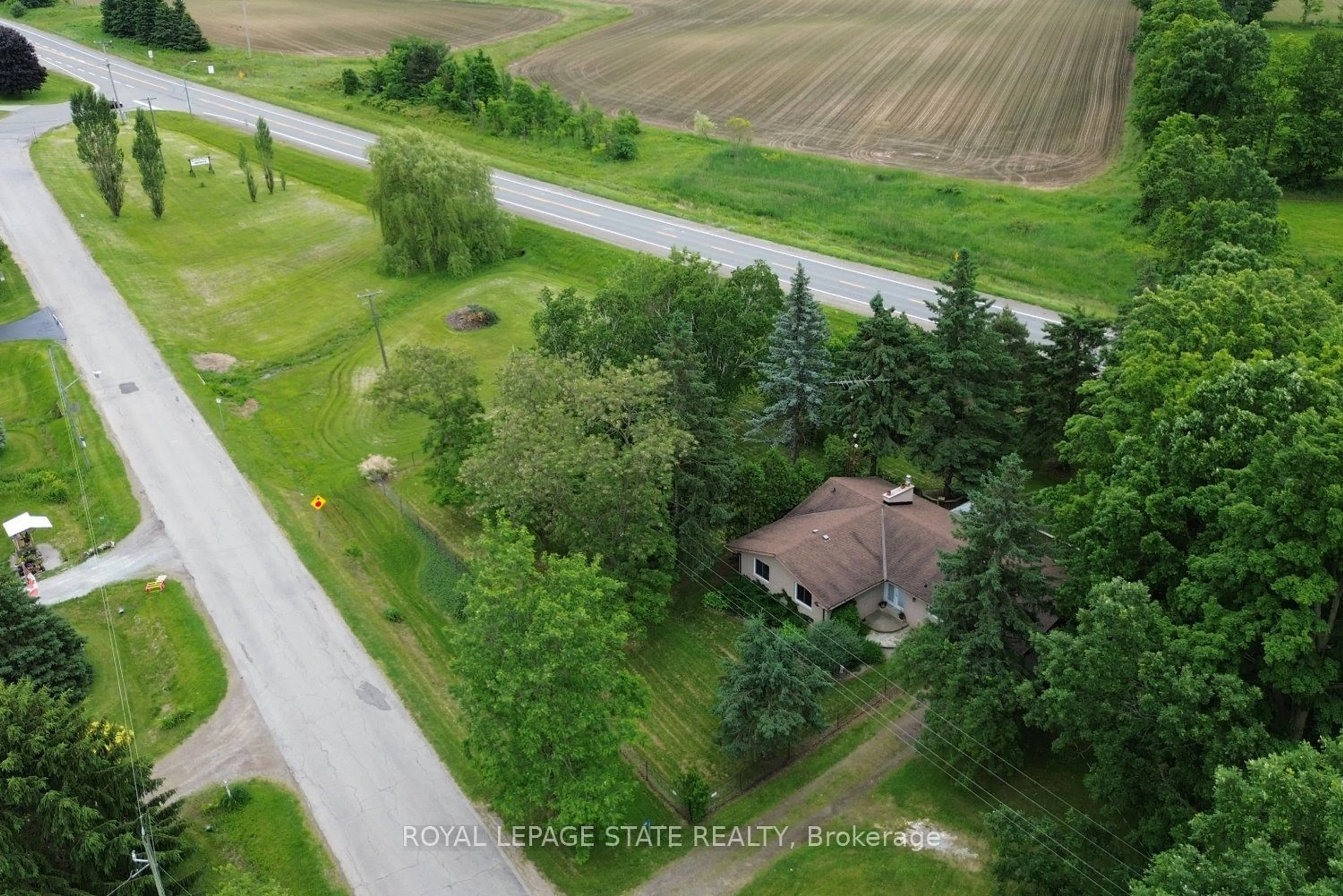 Frontside or backside of a home, the street view for 731 Old Hwy 8, Hamilton Ontario L0R 1X0