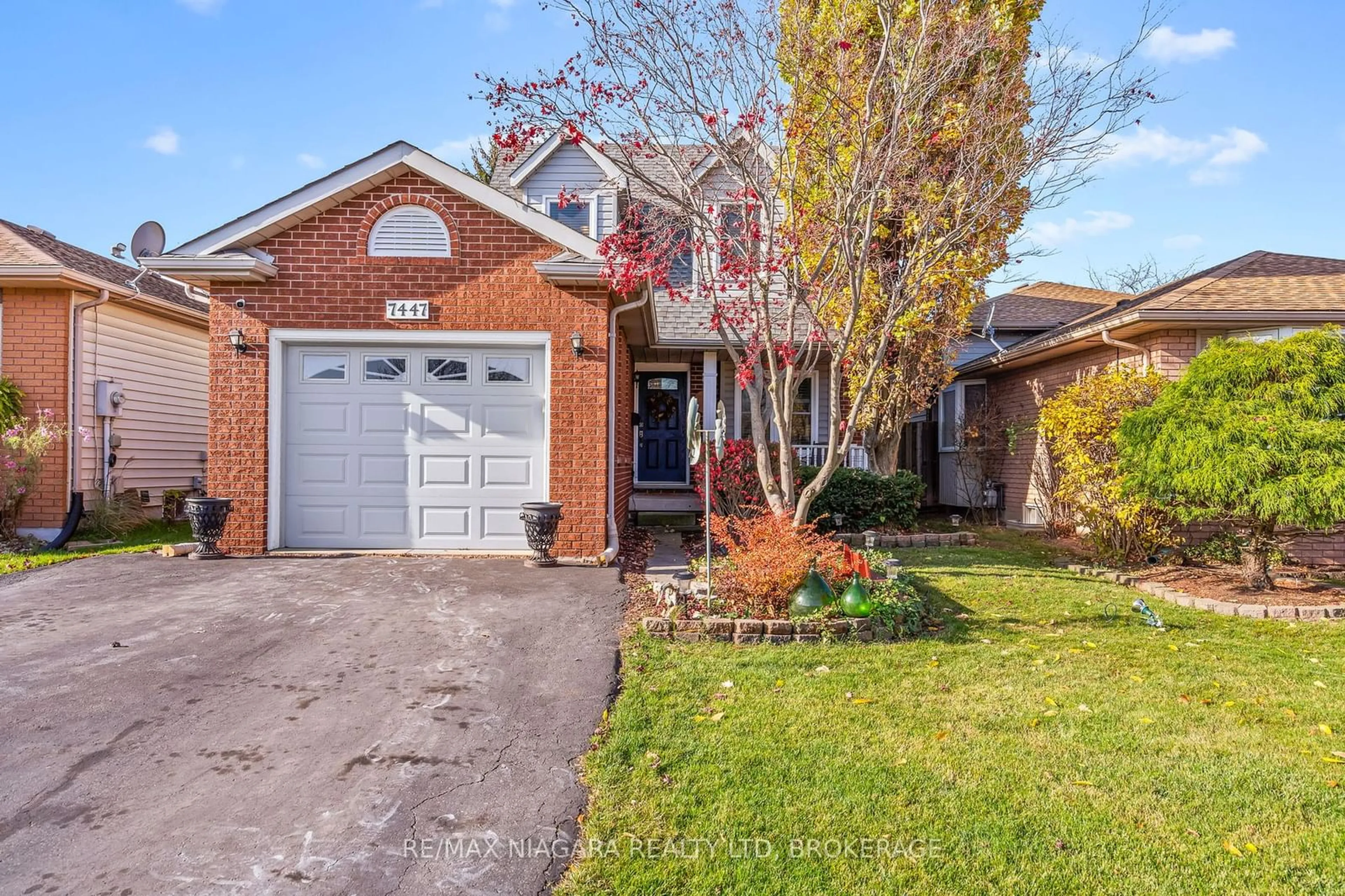 Home with brick exterior material for 7447 MONASTERY Dr, Niagara Falls Ontario L2H 3A6