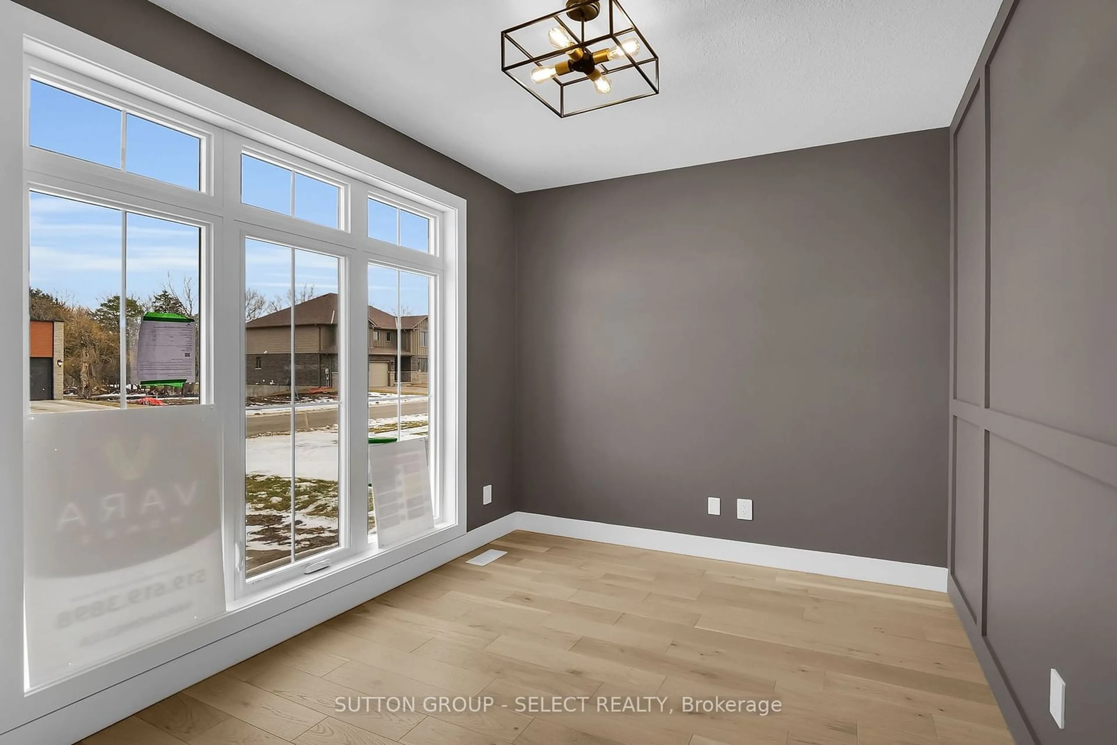 A pic of a room, wood floors for 67 ROYAL Cres, Southwold Ontario N5P 3T2