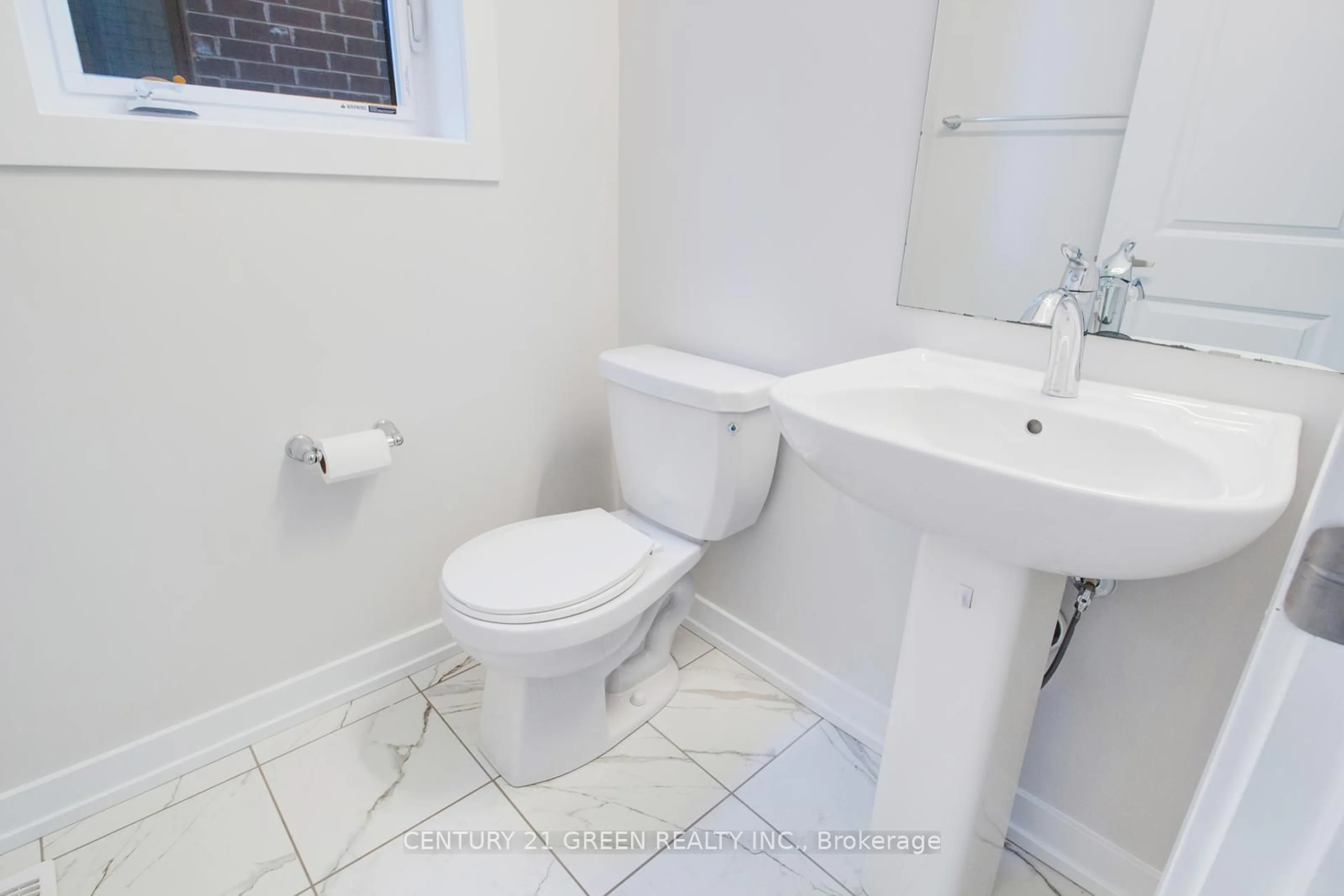 Standard bathroom, not visible floor for 183 Wilmot Rd, Brantford Ontario N3T 5L5