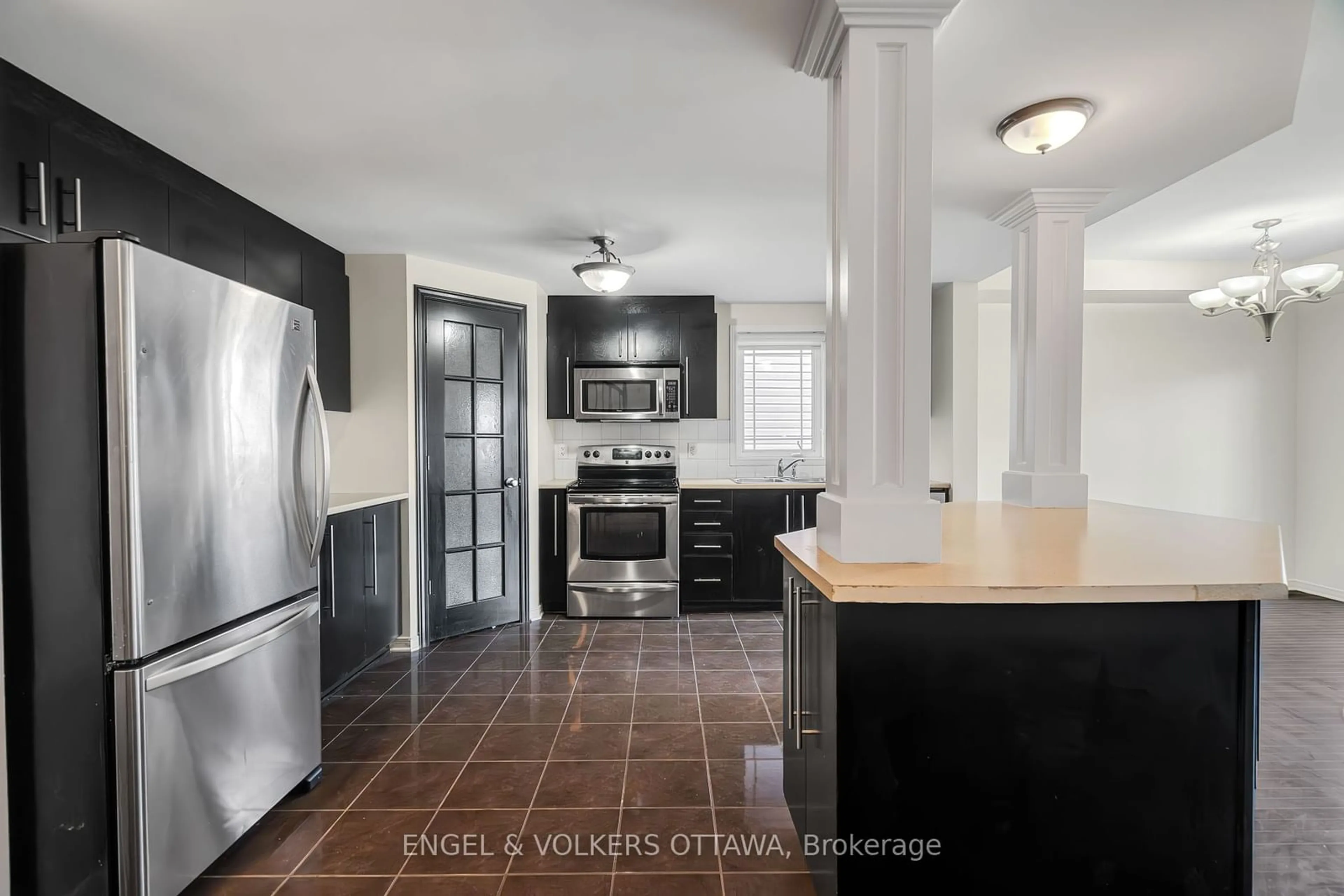 Open concept kitchen for 835 Percifor Way, Orleans - Convent Glen and Area Ontario K1W 0C9