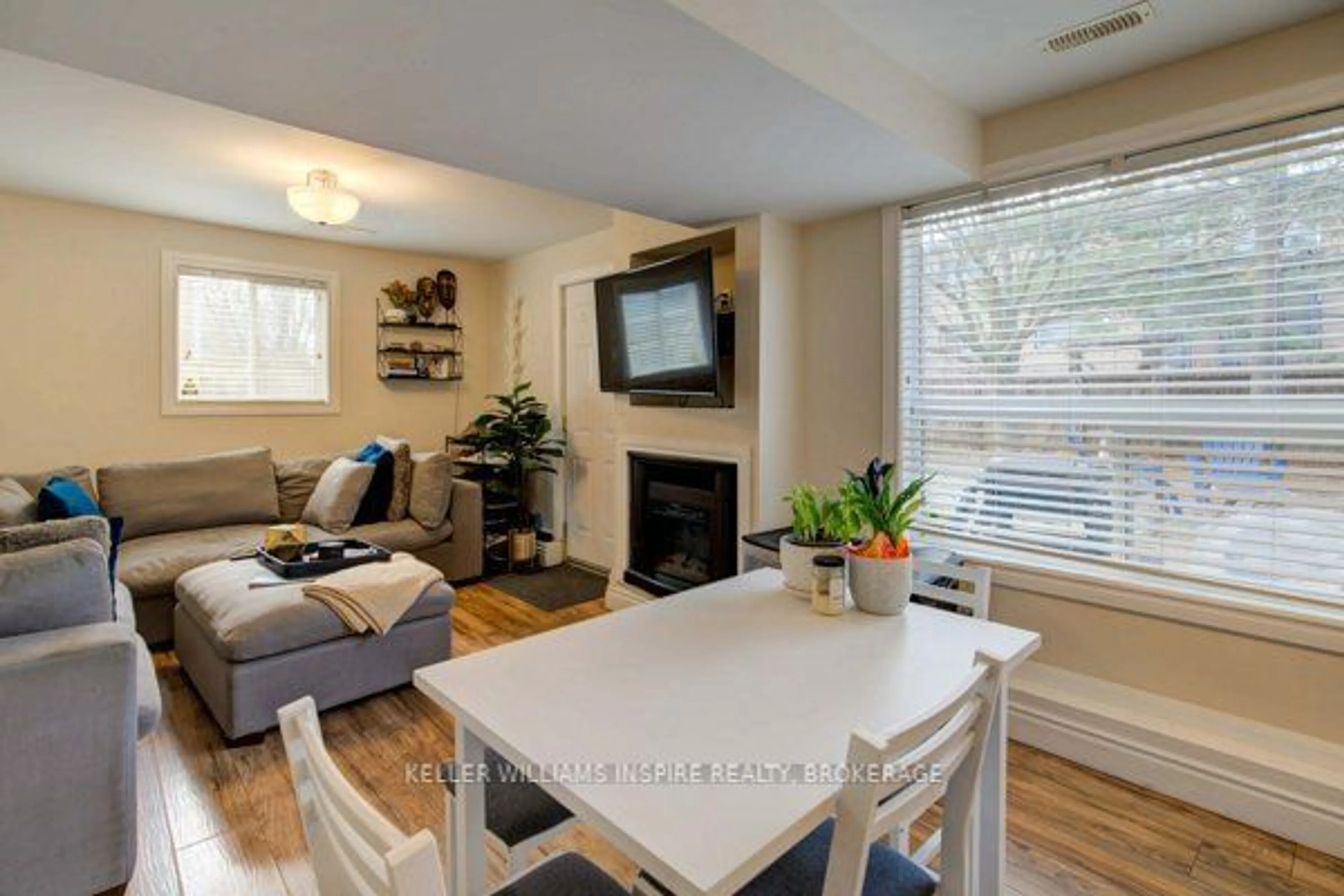 Living room, wood floors for 310 Nelson St, Kingston Ontario K7K 4M8