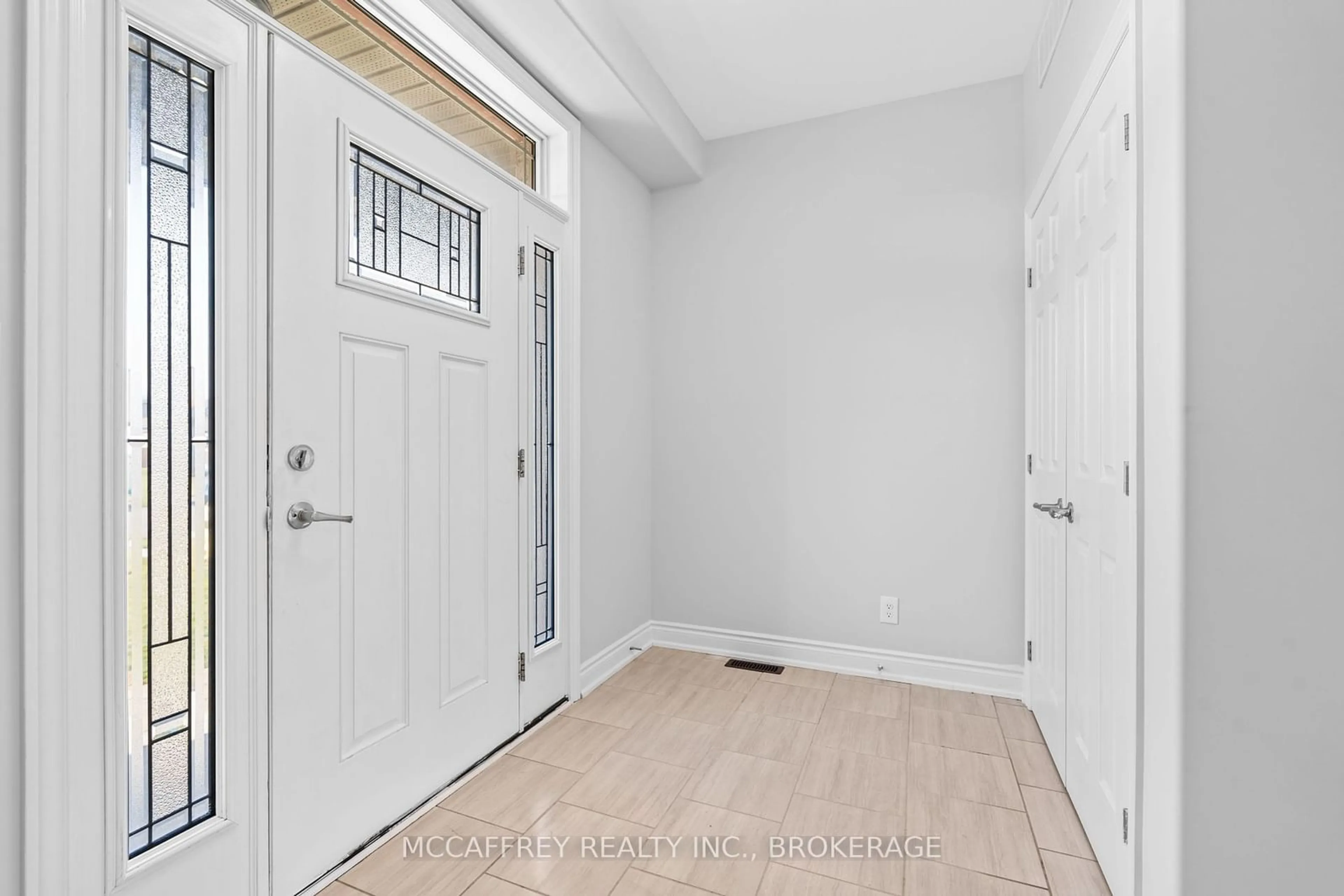 Indoor entryway, wood floors for 56 Farmington Cres, Belleville Ontario K8N 4Z5