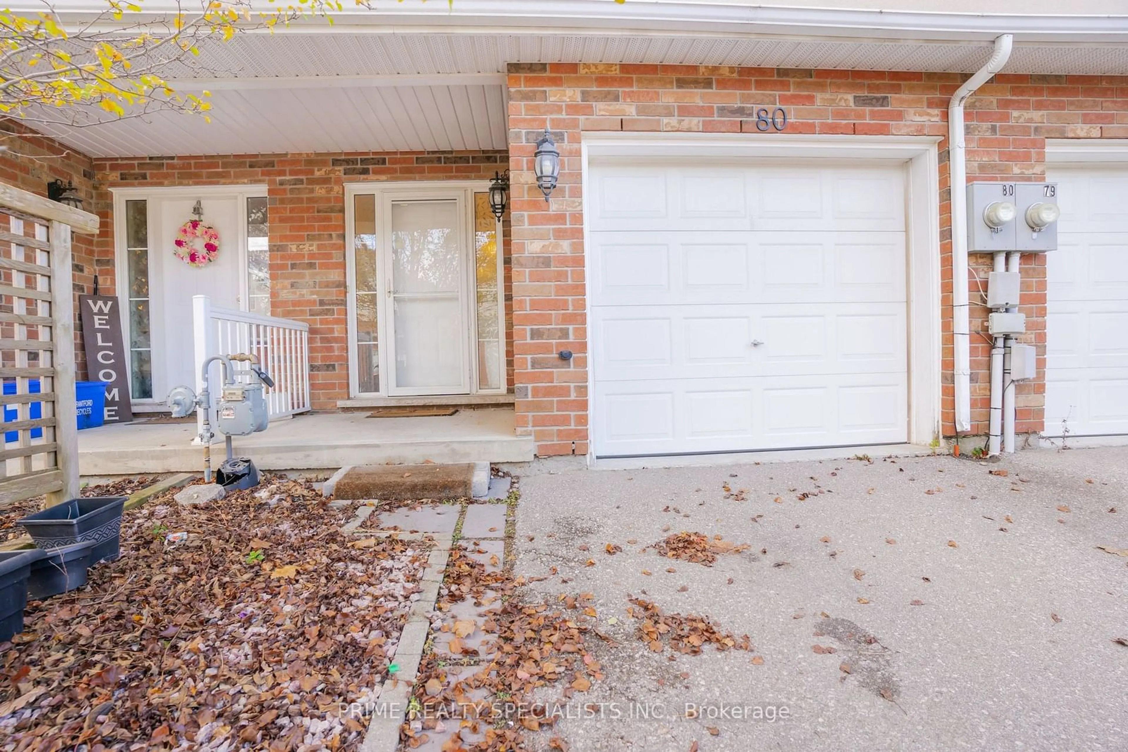 A pic from exterior of the house or condo, the street view for 20 Mcconkey Cres #80, Brant Ontario N3S 0B6