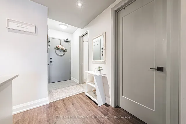 Additional property image - 181 James St Unit 402