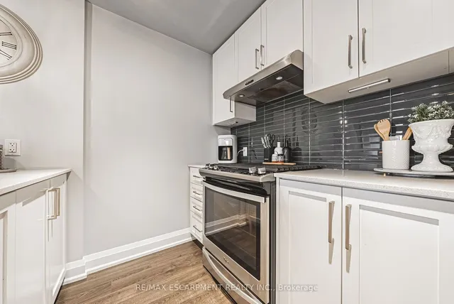 Additional property image - 181 James St Unit 402