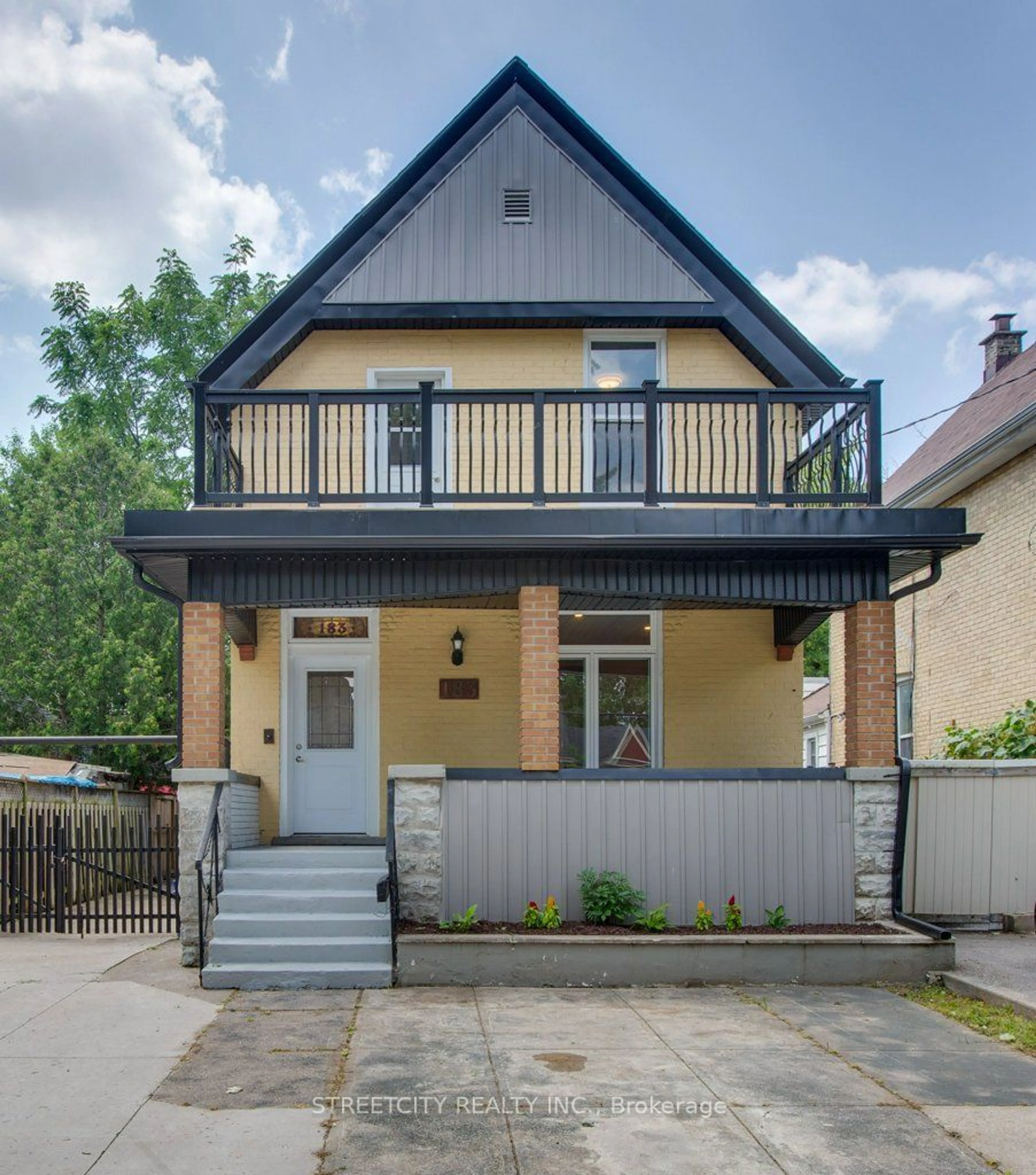 Frontside or backside of a home, cottage for 183 Waterloo St, London Ontario N6B 2N1