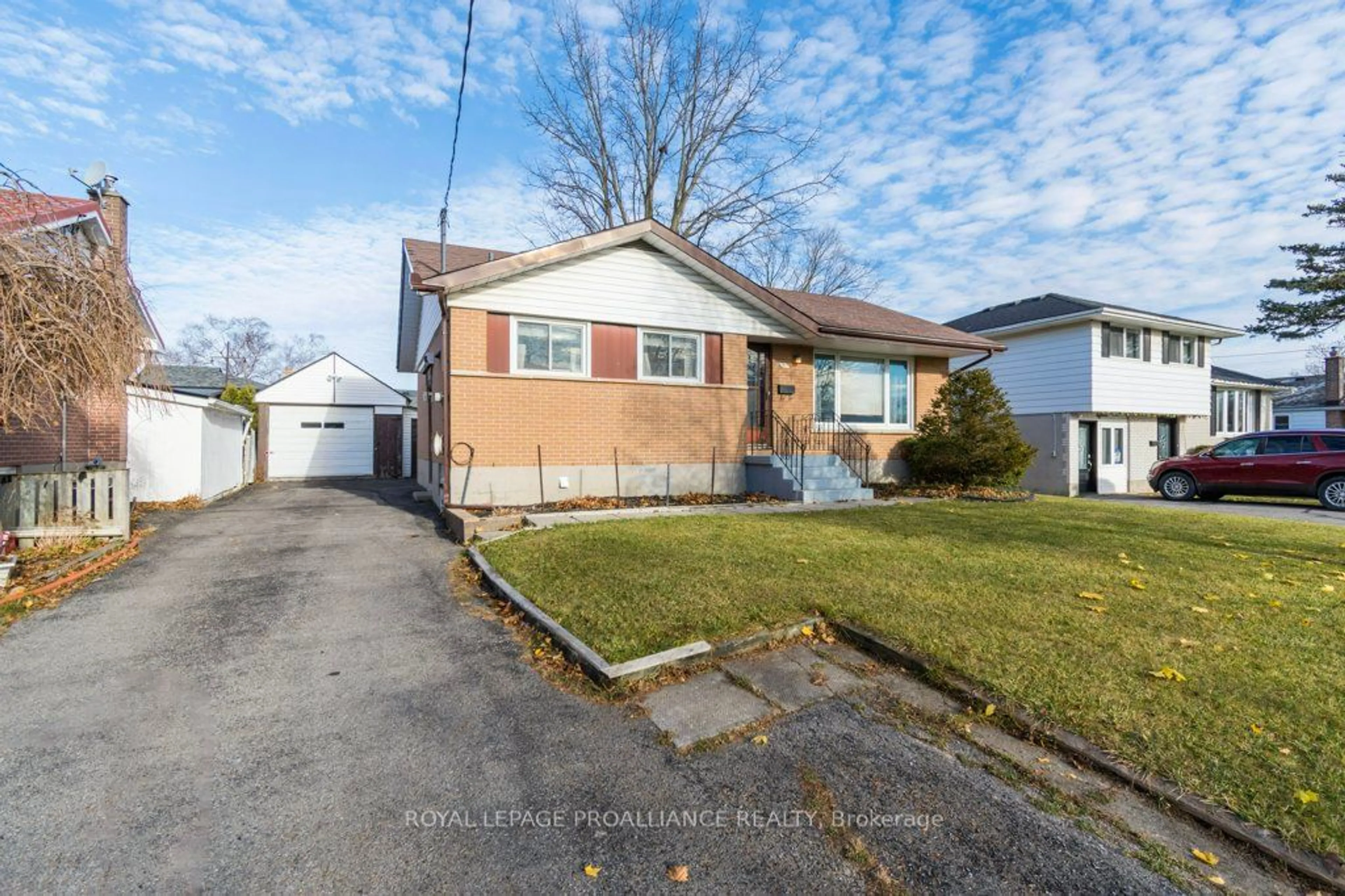 Frontside or backside of a home, cottage for 20 King George Sq, Belleville Ontario K8P 2A5