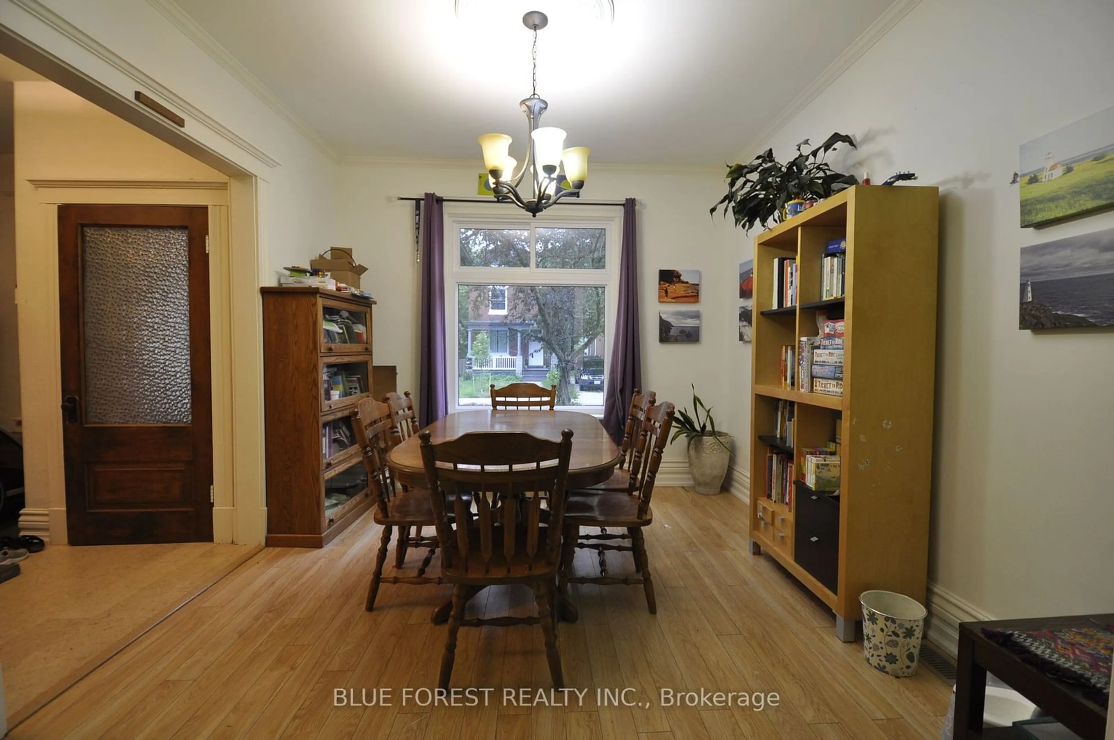 Dining room, wood floors, cottage for 30 Yale St, London Ontario N6A 3Y4